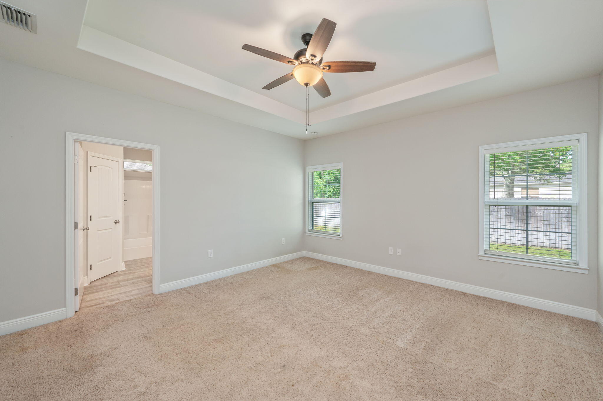 CRESCENT SHORES - Residential