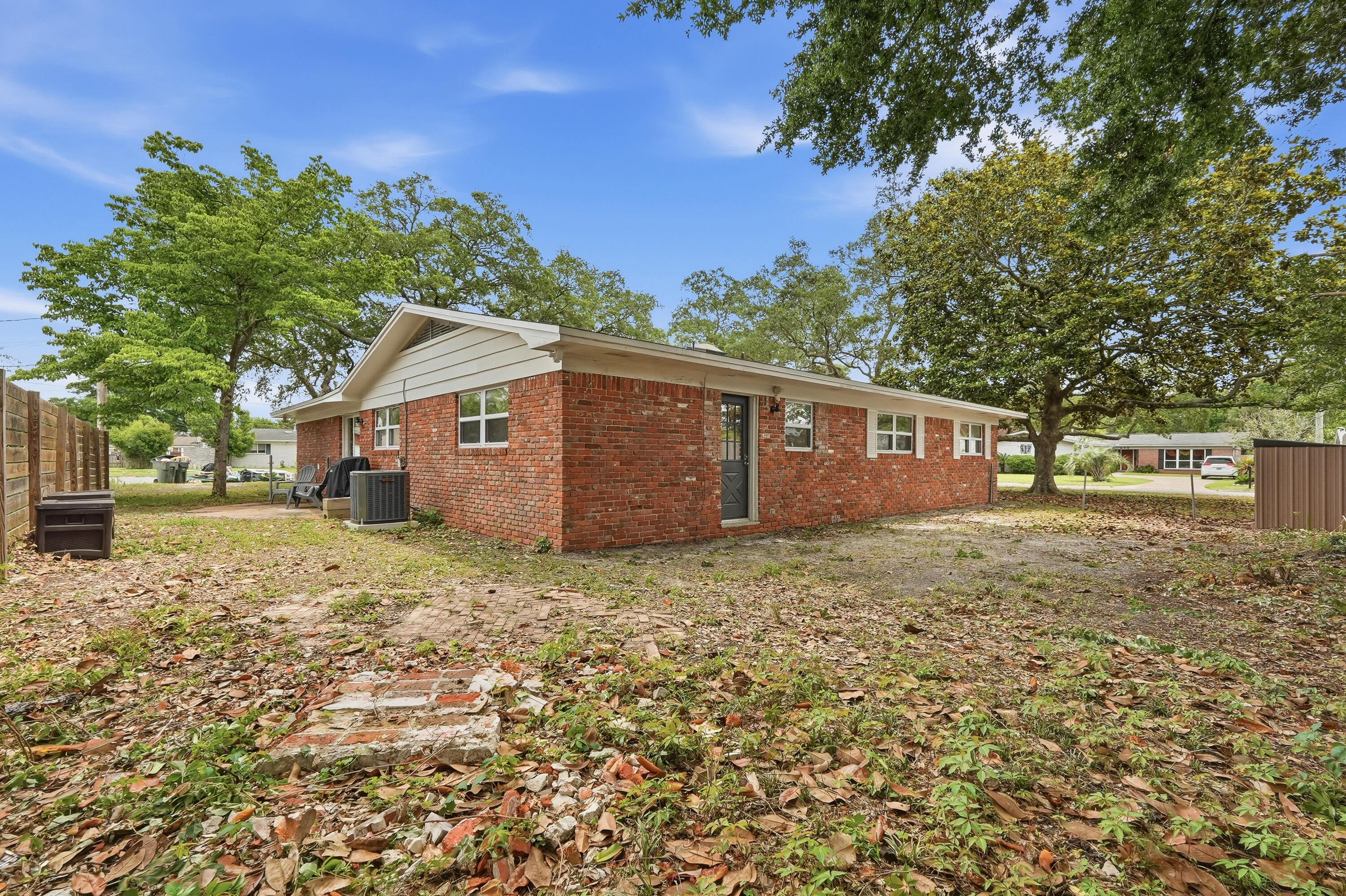 BAYOU WOODS 2ND ADDN - Residential