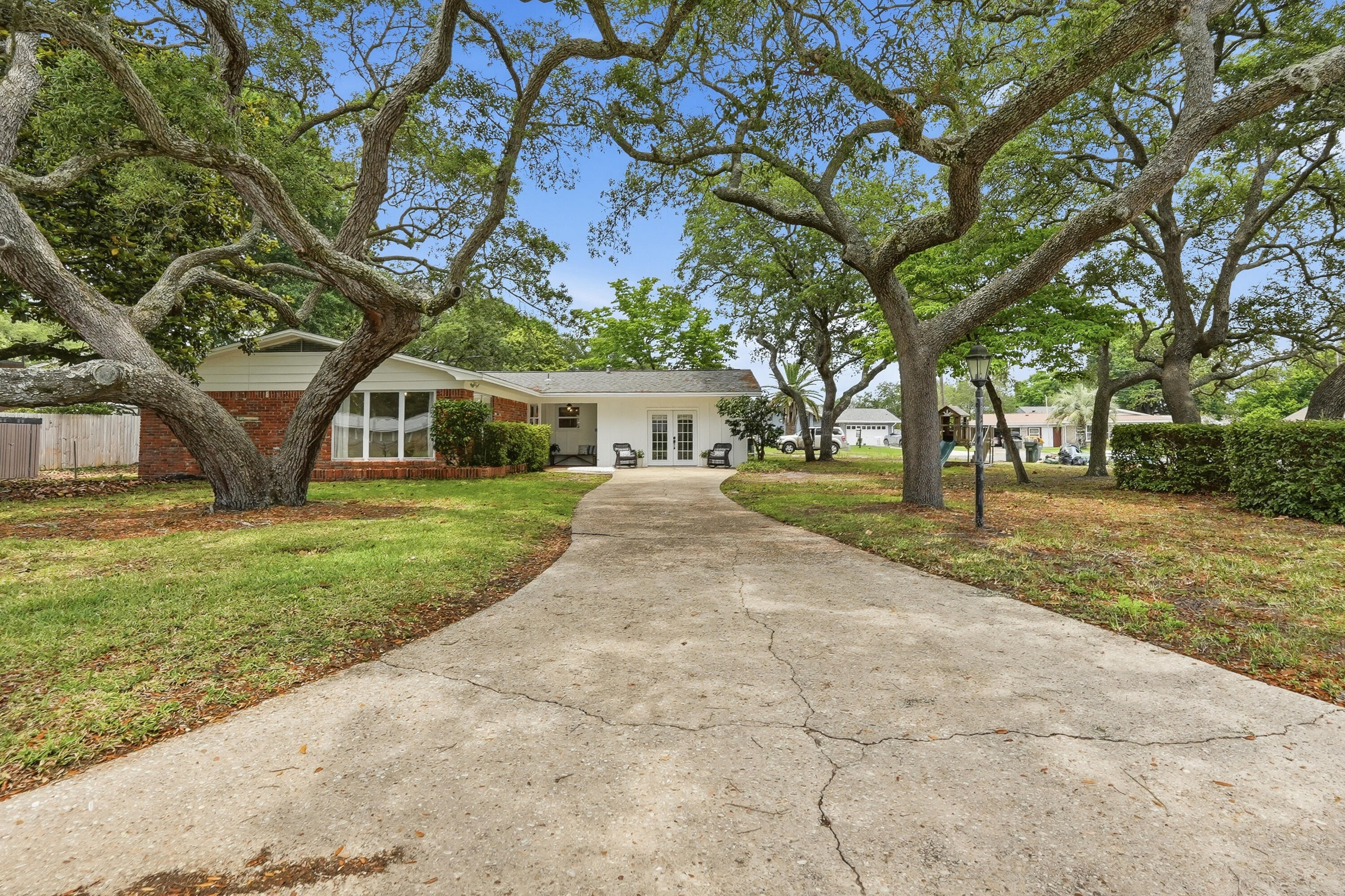 BAYOU WOODS 2ND ADDN - Residential