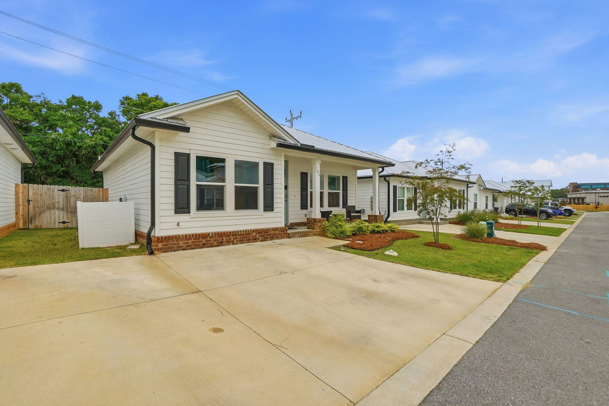 KAKE COTTAGES - Residential