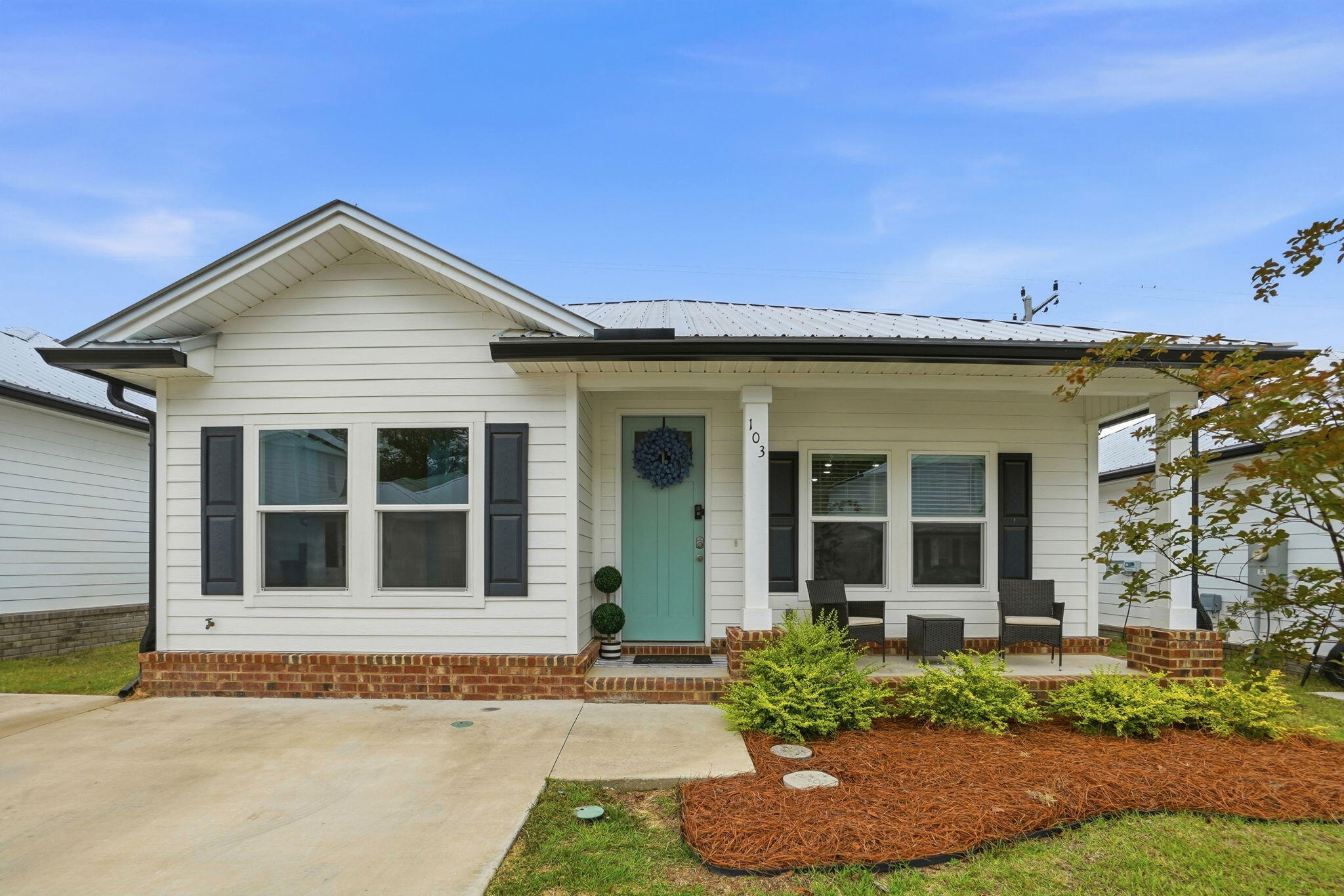 KAKE COTTAGES - Residential