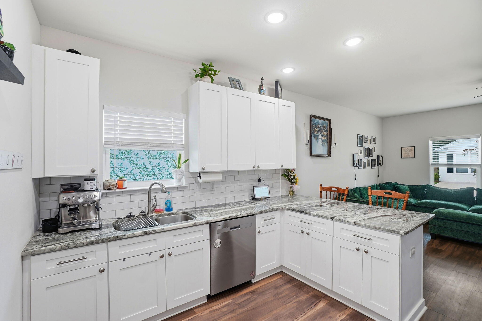 KAKE COTTAGES - Residential
