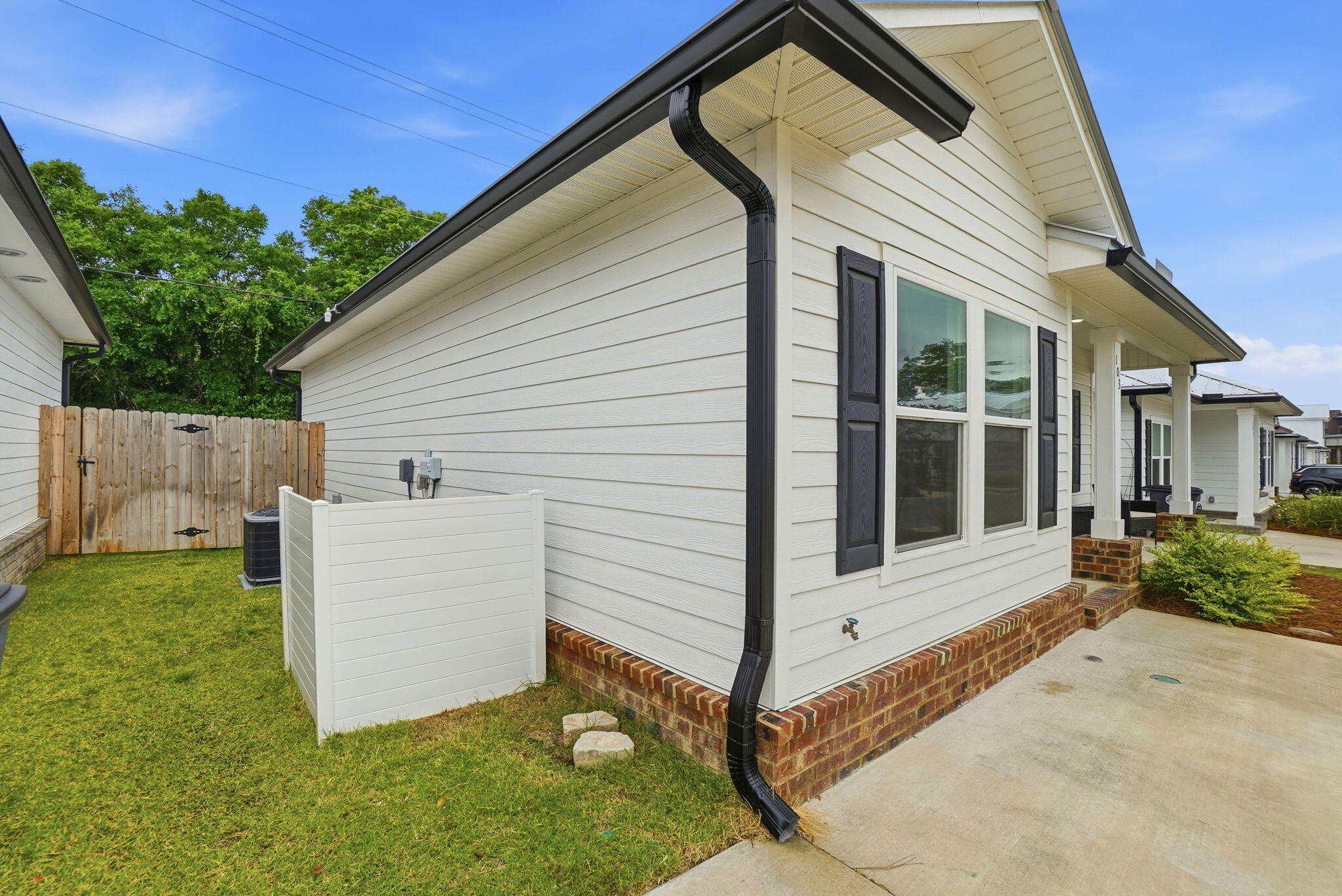KAKE COTTAGES - Residential