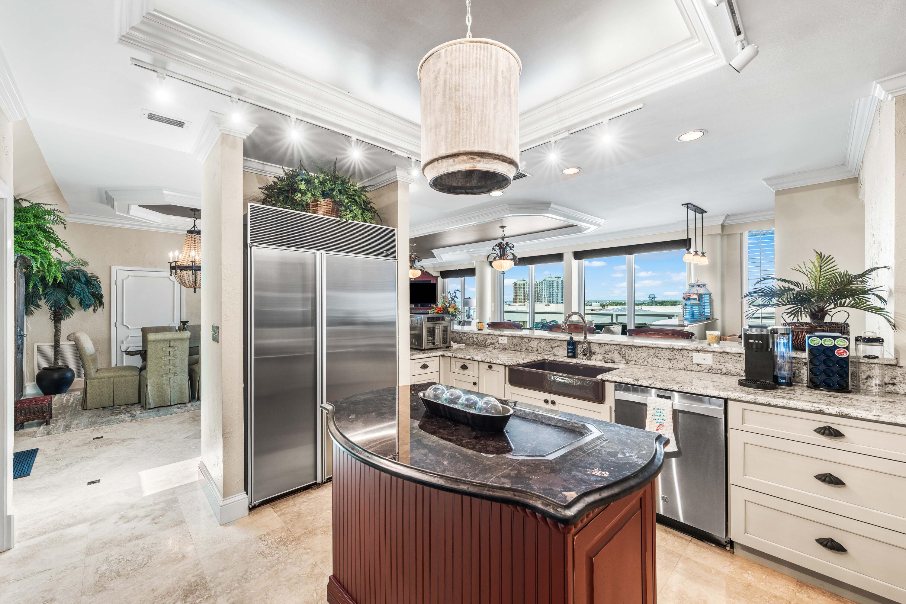 EAST PASS TOWERS CONDO PH 2 - Residential