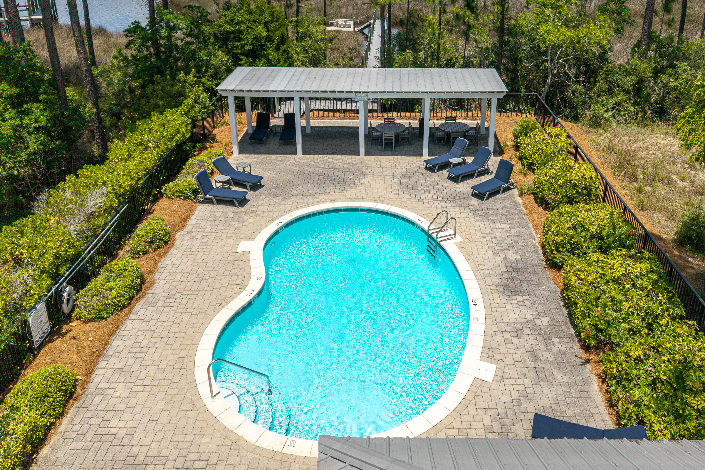 CESSNA LANDING - Residential