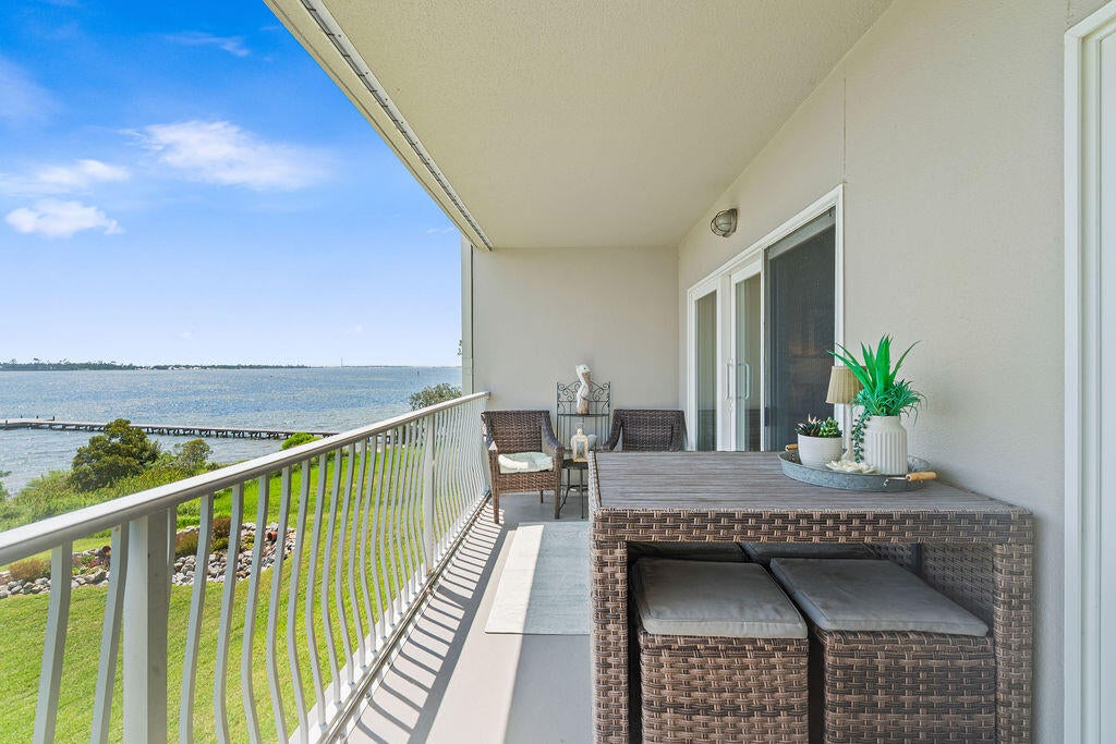 INTERCOASTAL POINTE - Residential