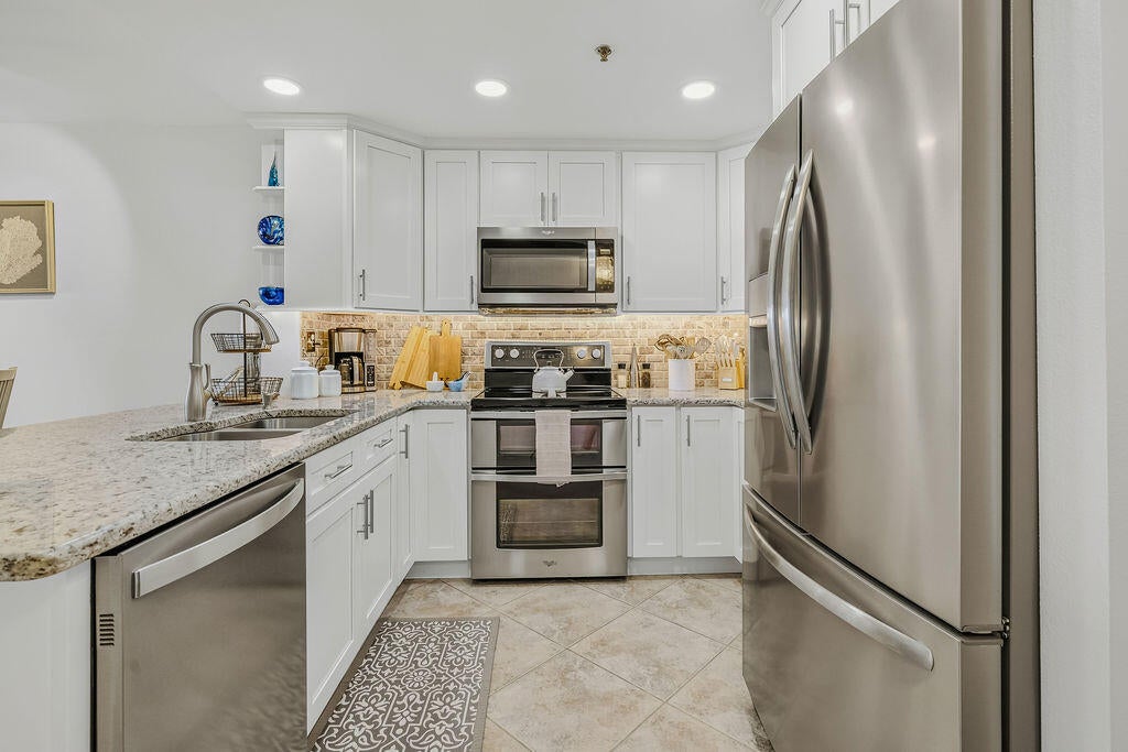 INTERCOASTAL POINTE - Residential