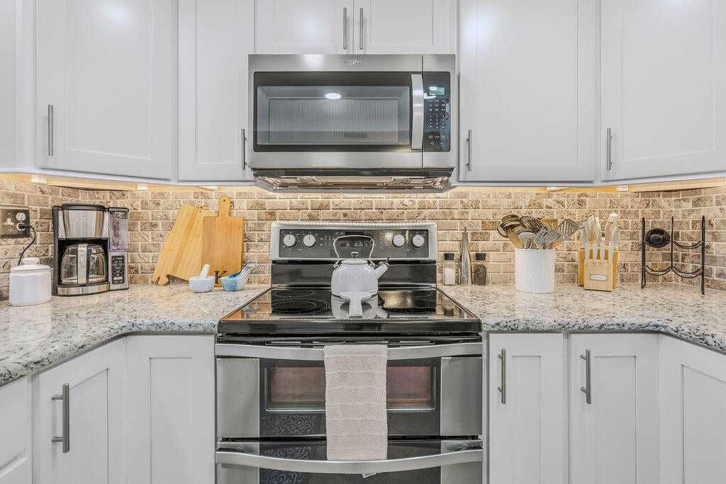 INTERCOASTAL POINTE - Residential