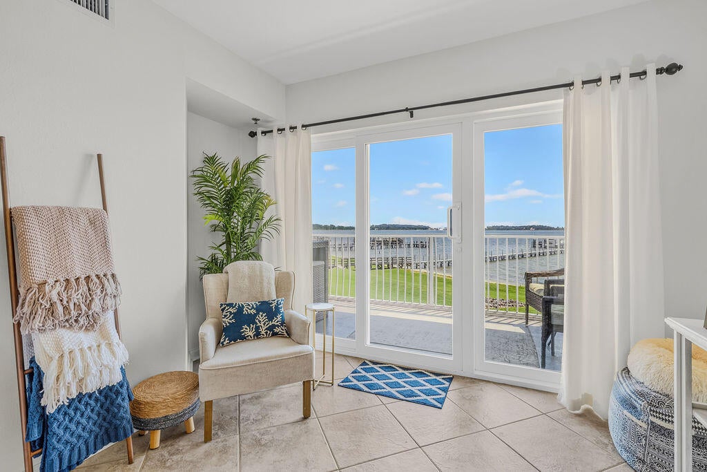 INTERCOASTAL POINTE - Residential