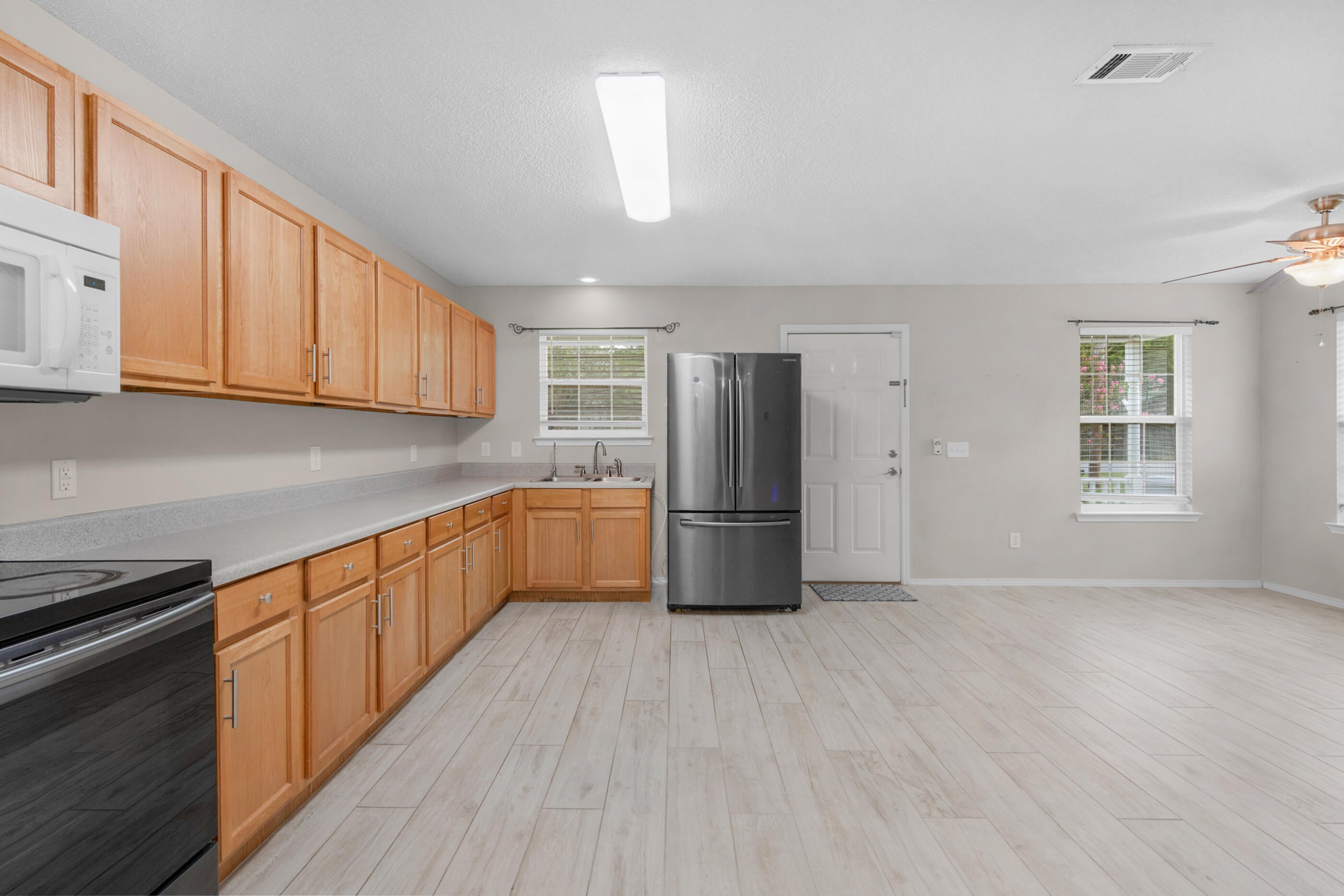 EAST BAY HEIGHTS - Residential