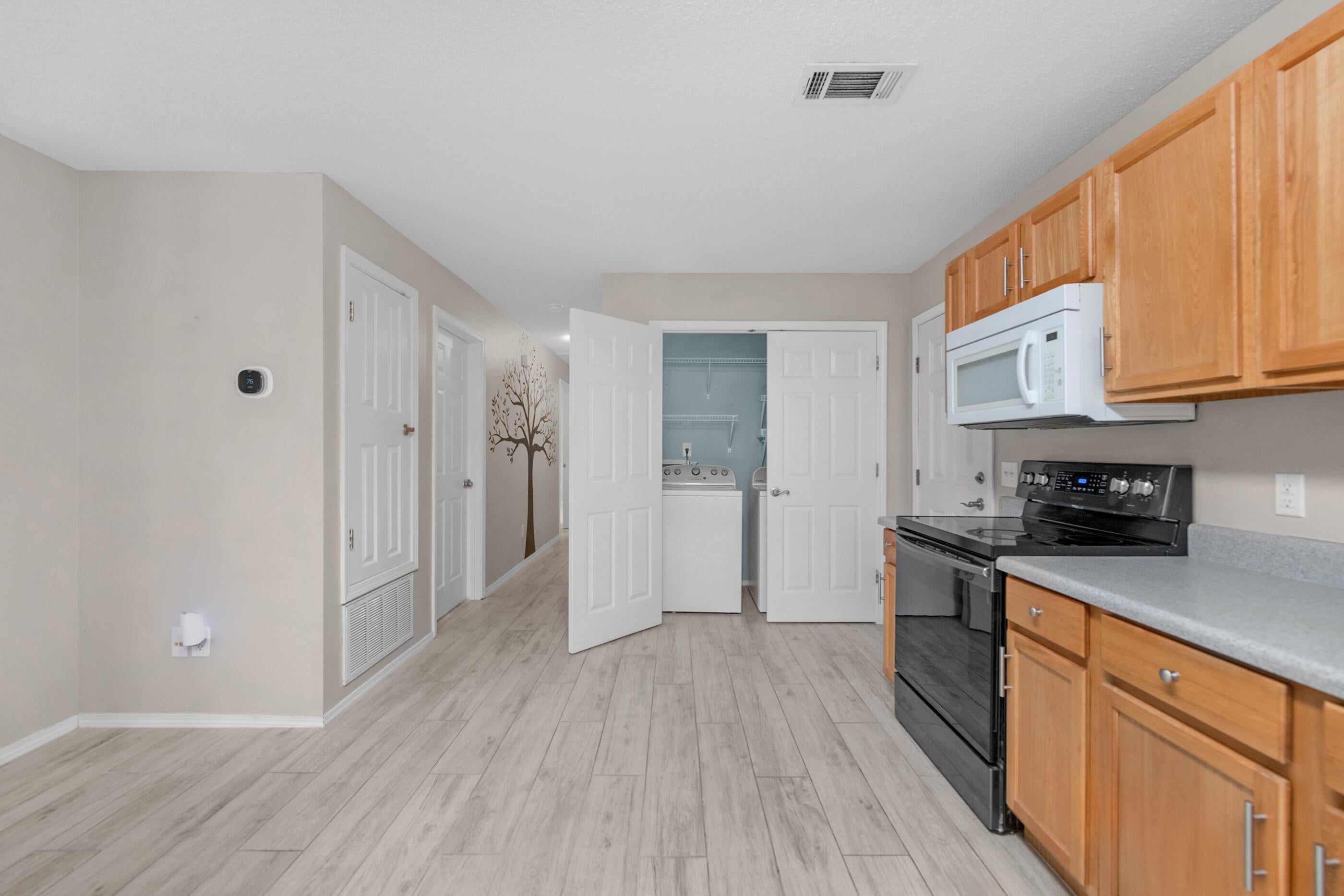 EAST BAY HEIGHTS - Residential