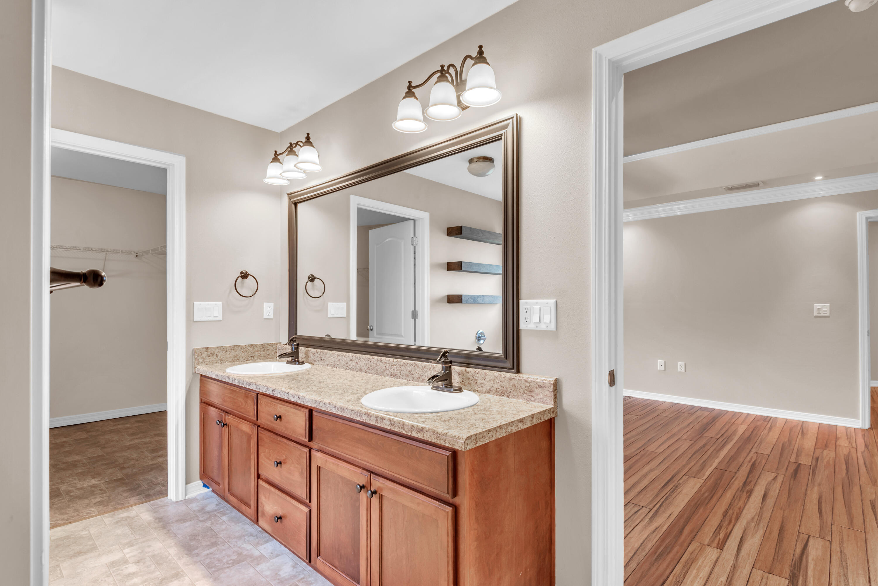 SILVER CREEK ESTATES - Residential