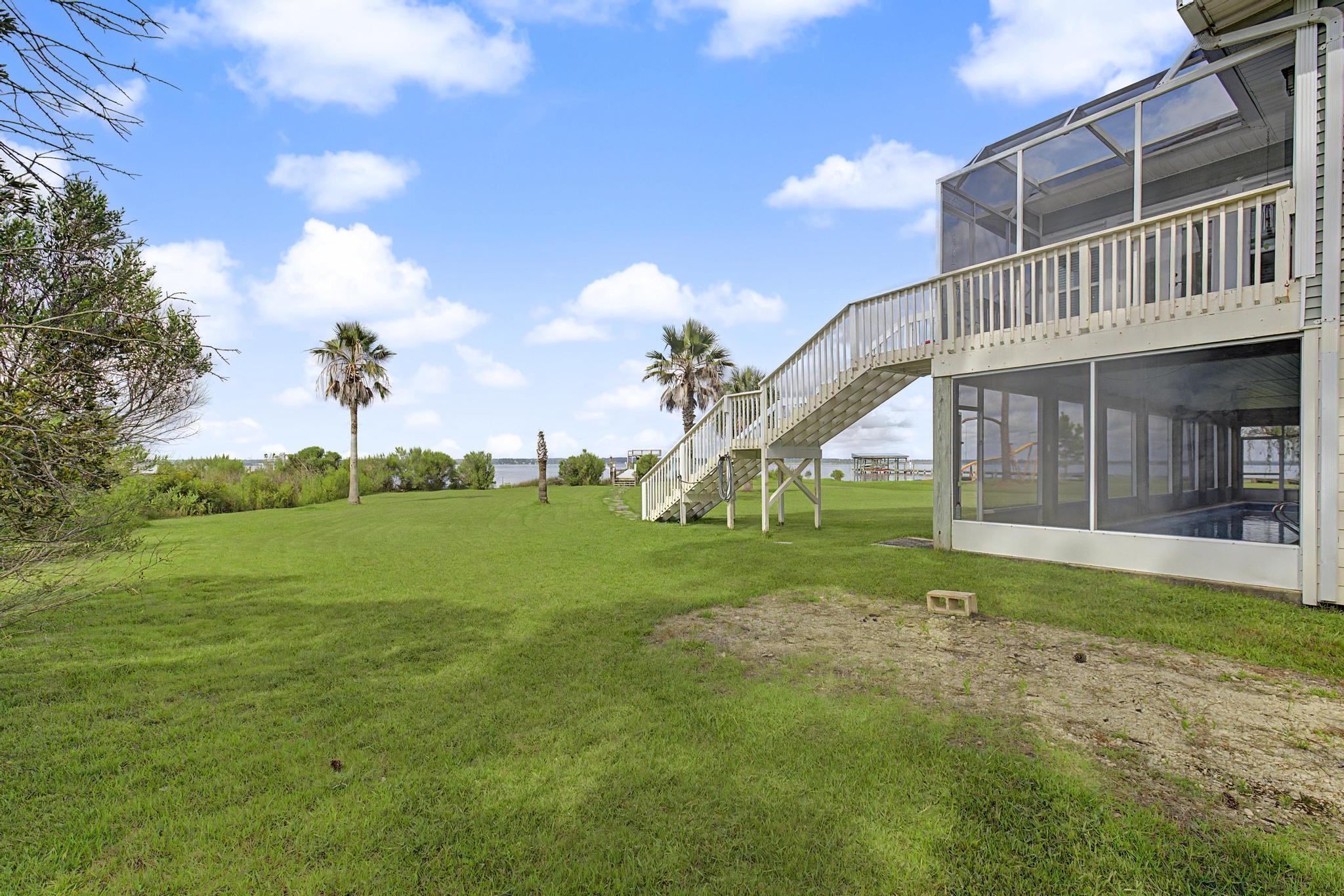 BAYSIDE - Residential