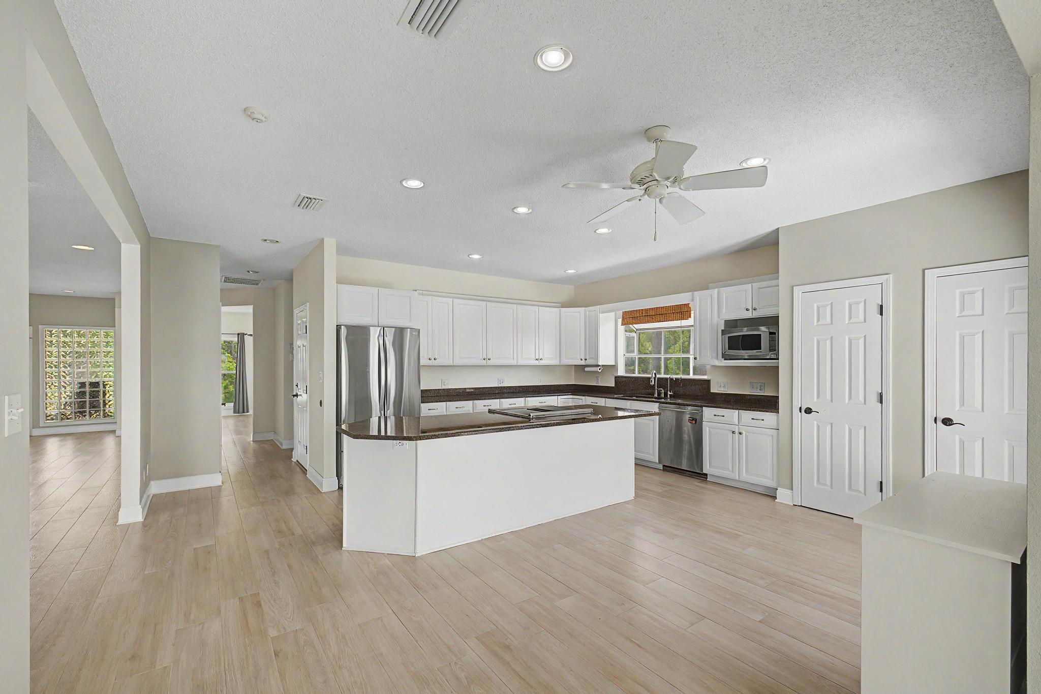 BAYSIDE - Residential