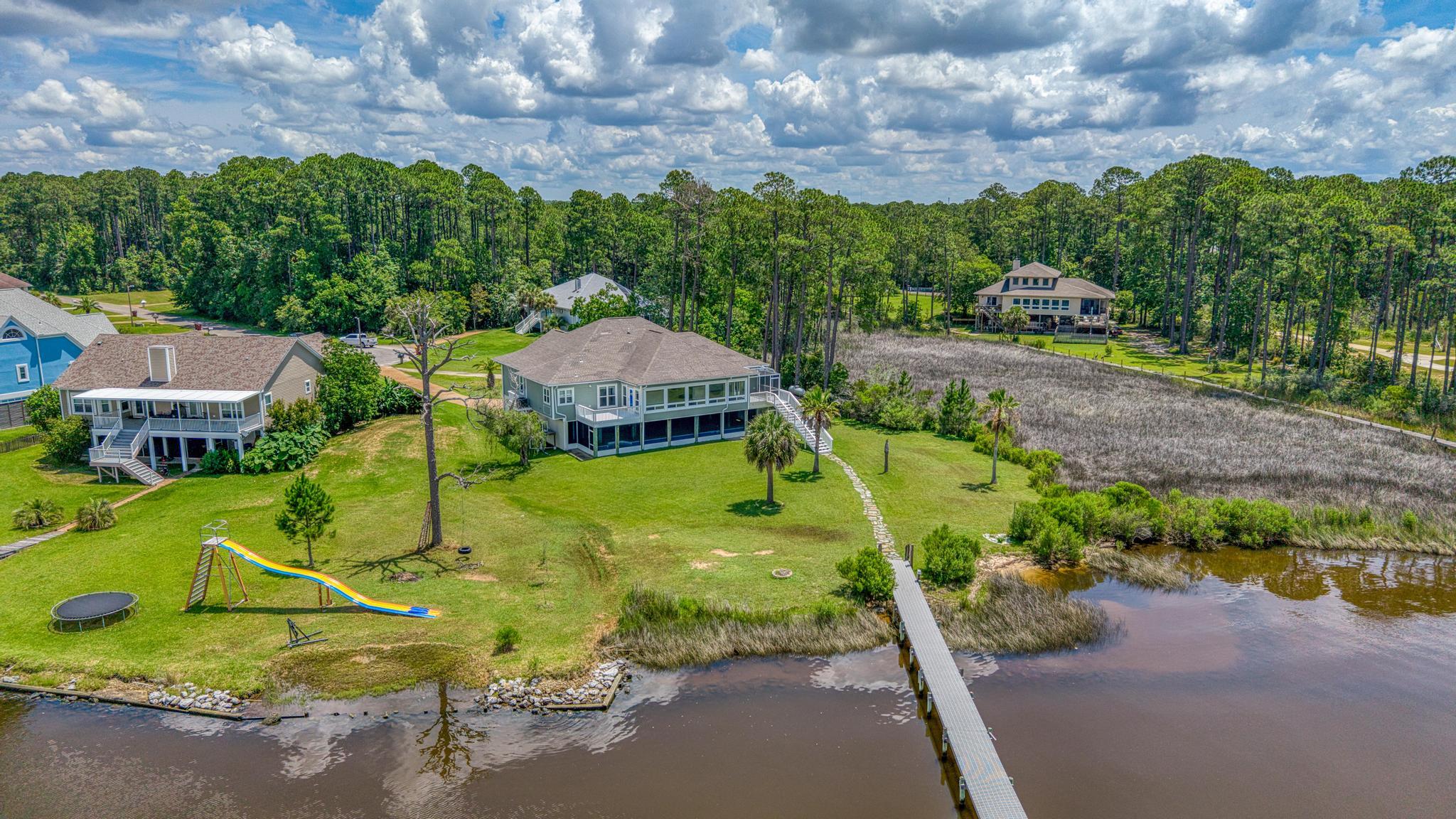 BAYSIDE - Residential