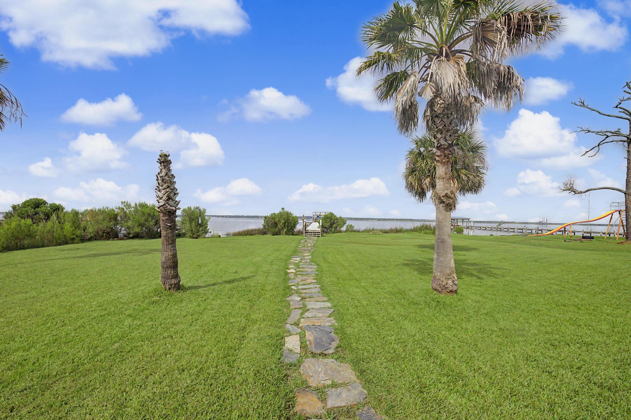 BAYSIDE - Residential