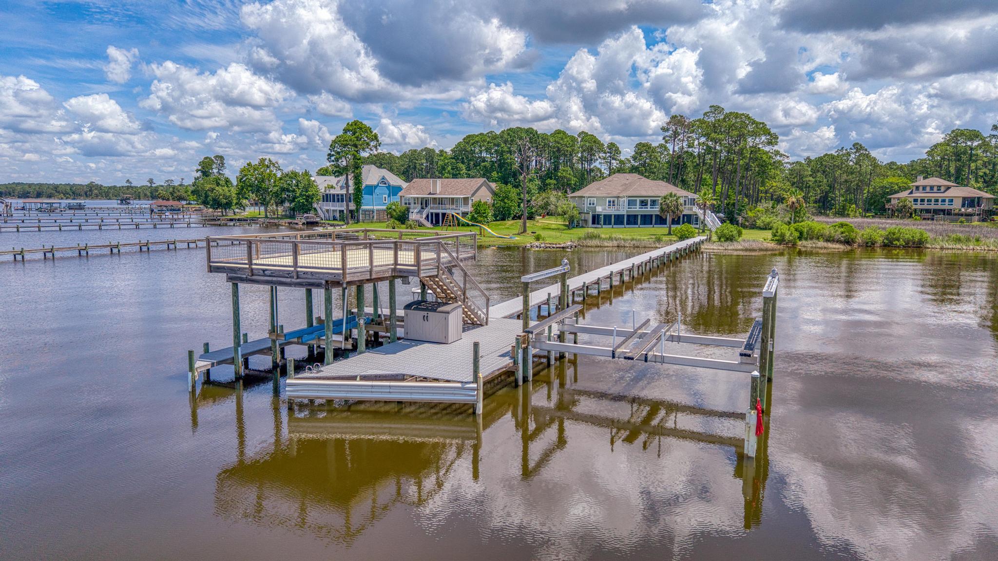 BAYSIDE - Residential