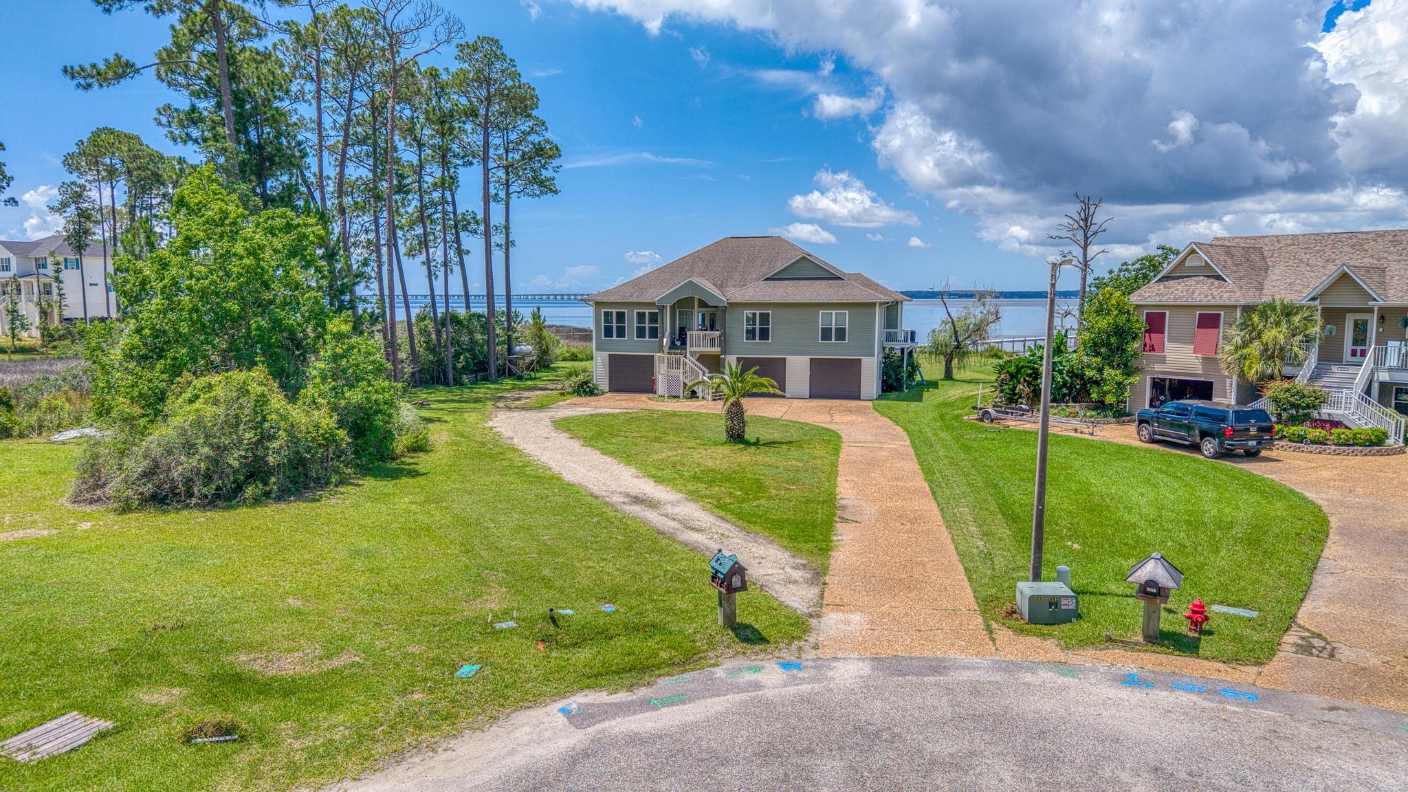 BAYSIDE - Residential