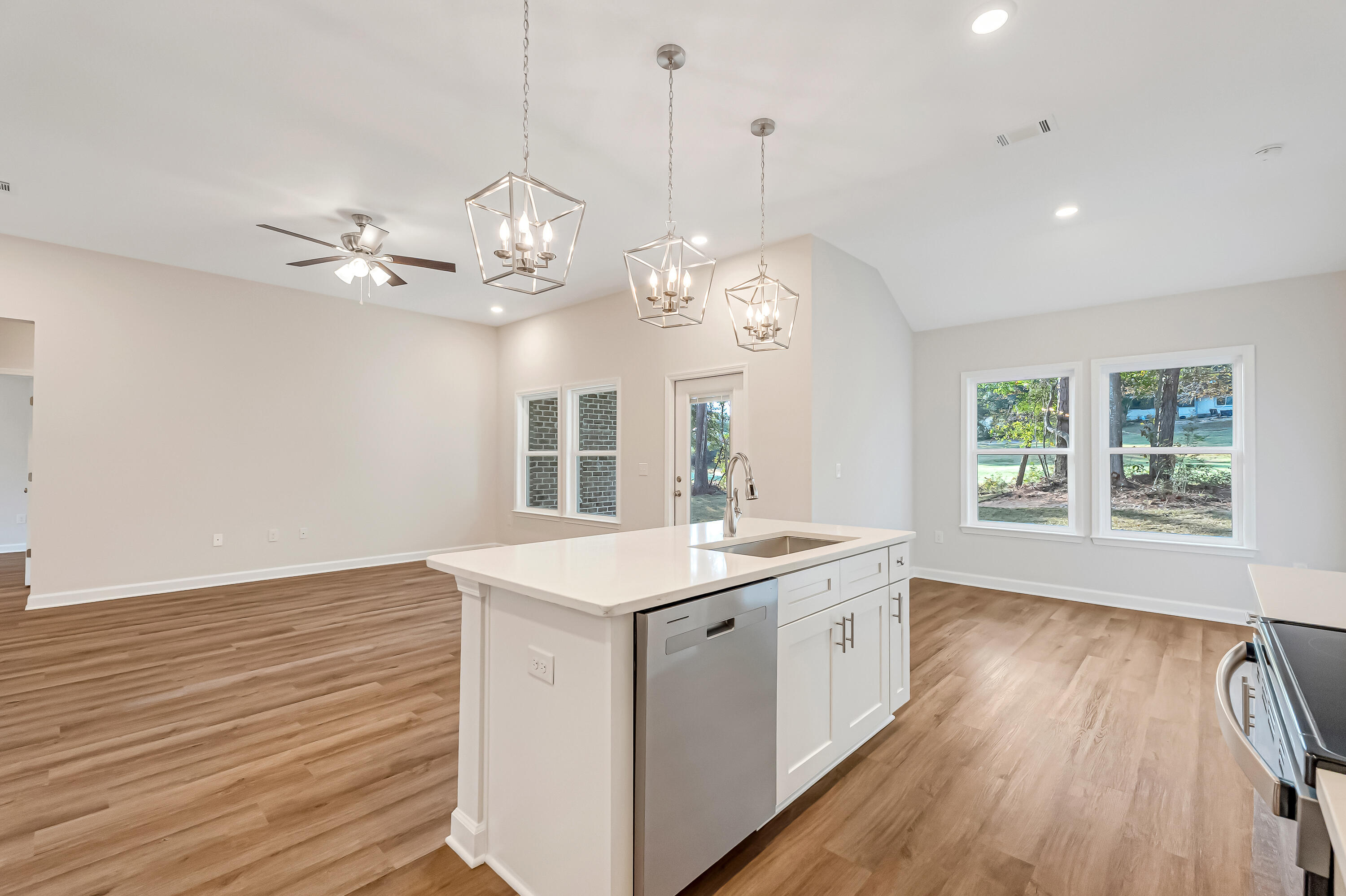CORONADO VILLAGE PH II - Residential