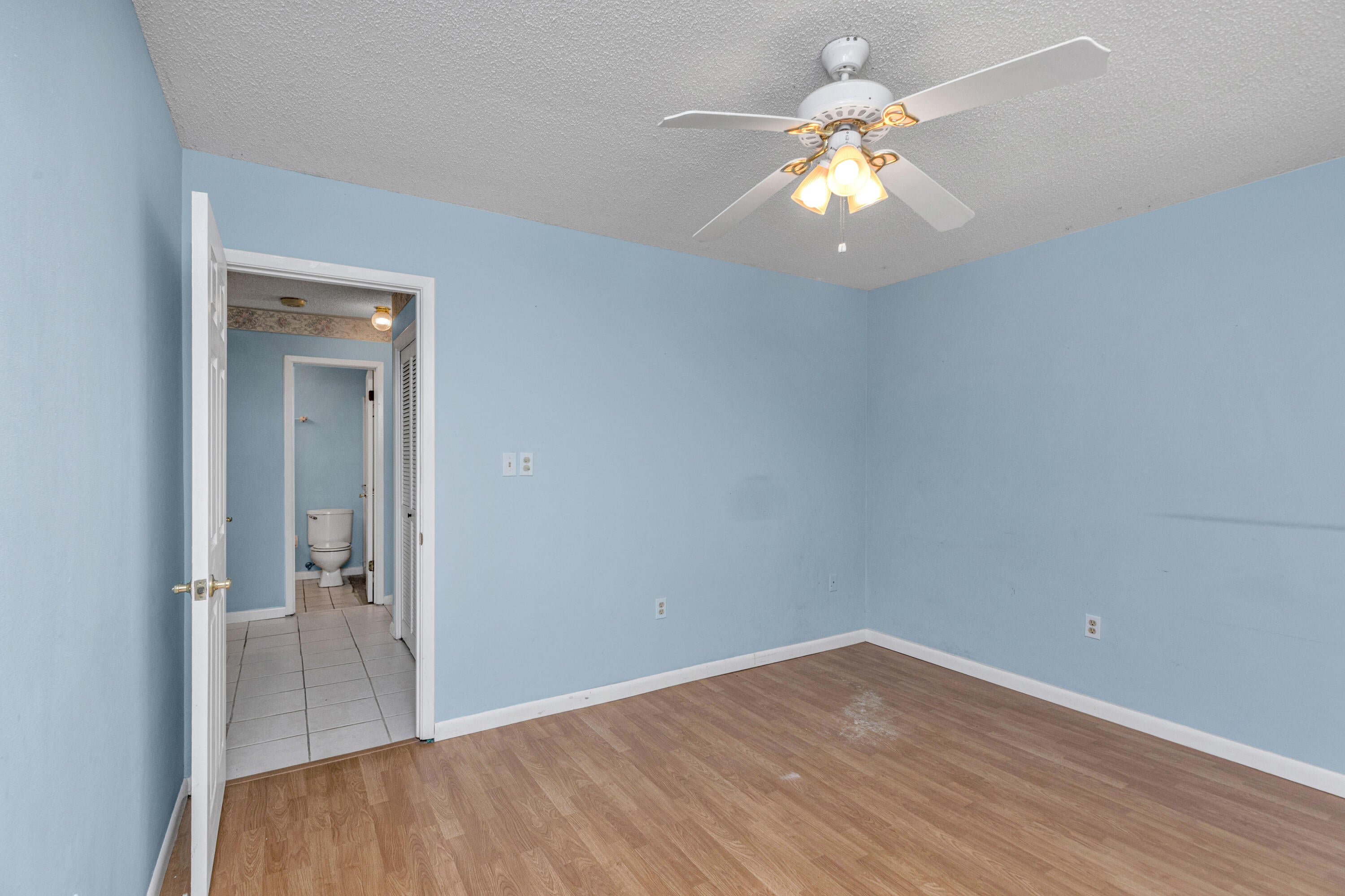 ROYAL OAK VILLAS BLUEWATER BAY - Residential