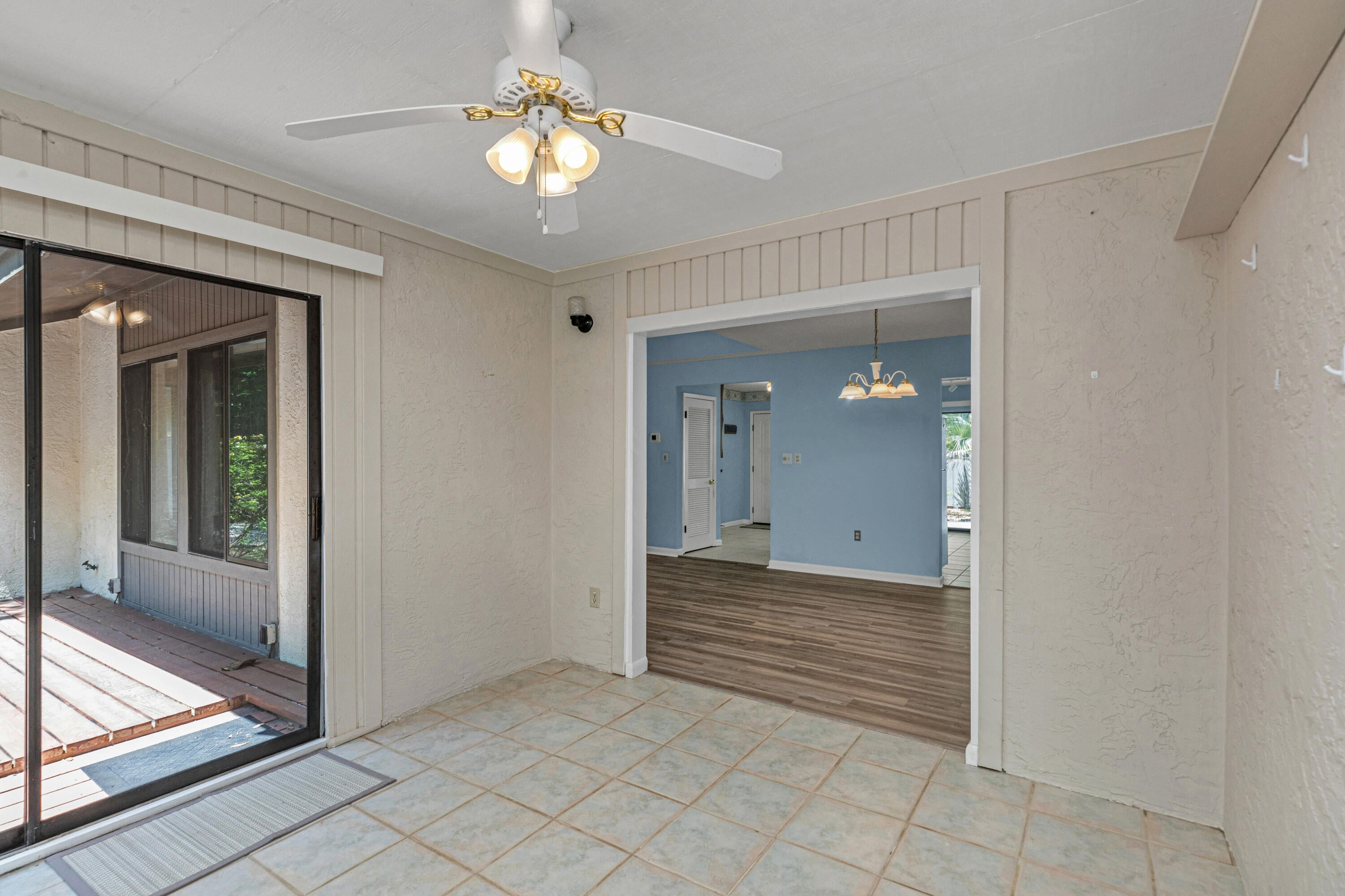 ROYAL OAK VILLAS BLUEWATER BAY - Residential