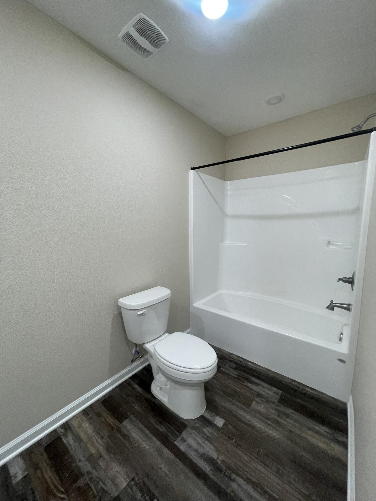 OAKDALE MIN/FARMS - Residential Lease