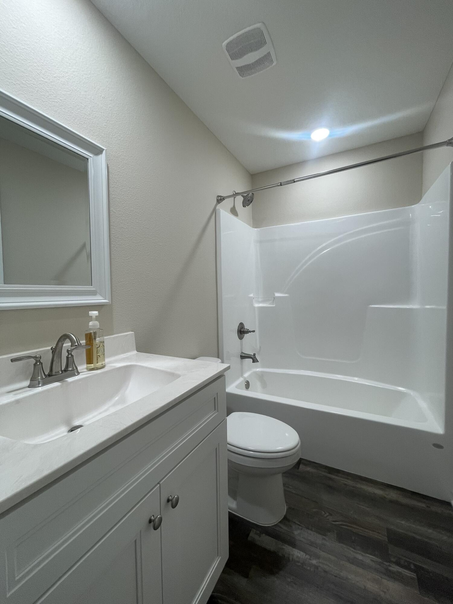 OAKDALE MIN/FARMS - Residential Lease