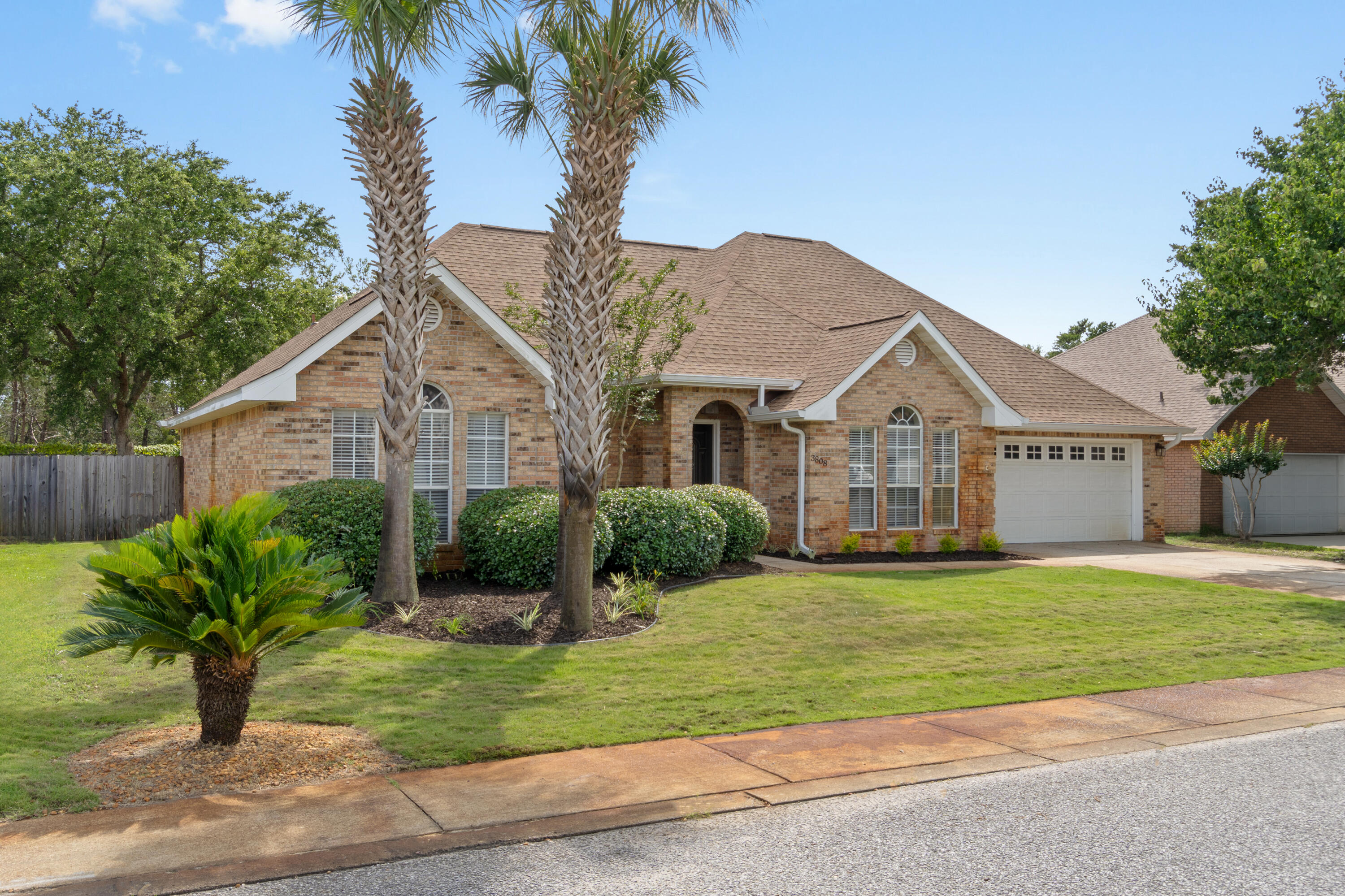 INDIAN TRAIL ESTATES - Residential