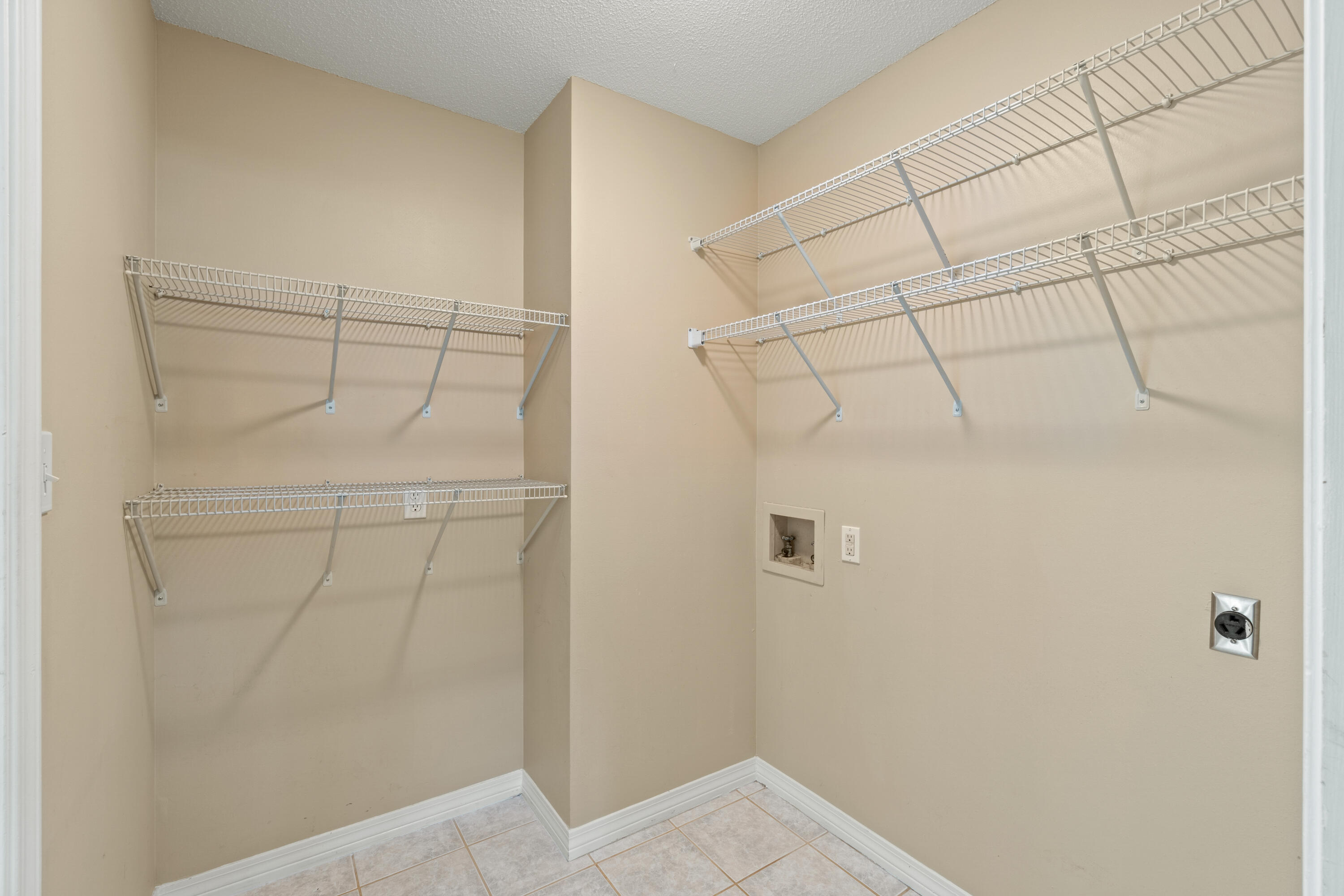 INDIAN TRAIL ESTATES - Residential
