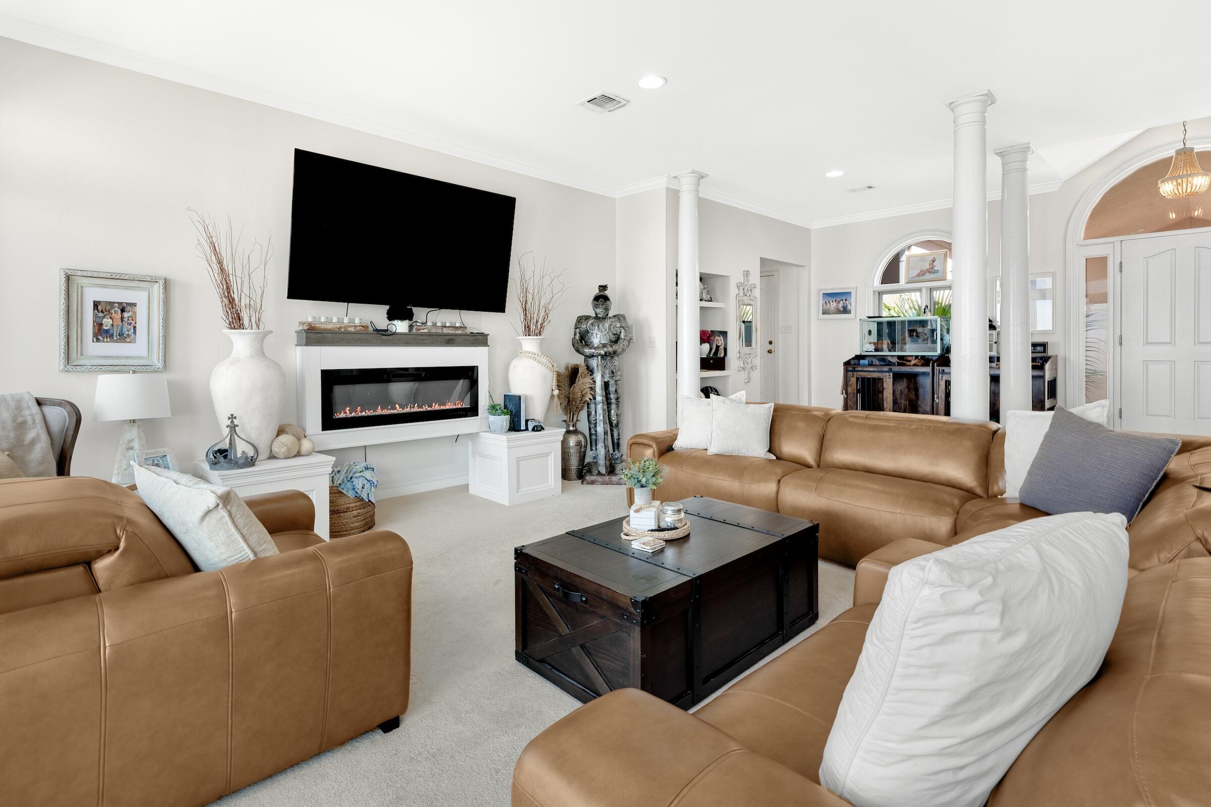 BURNT PINE - Residential