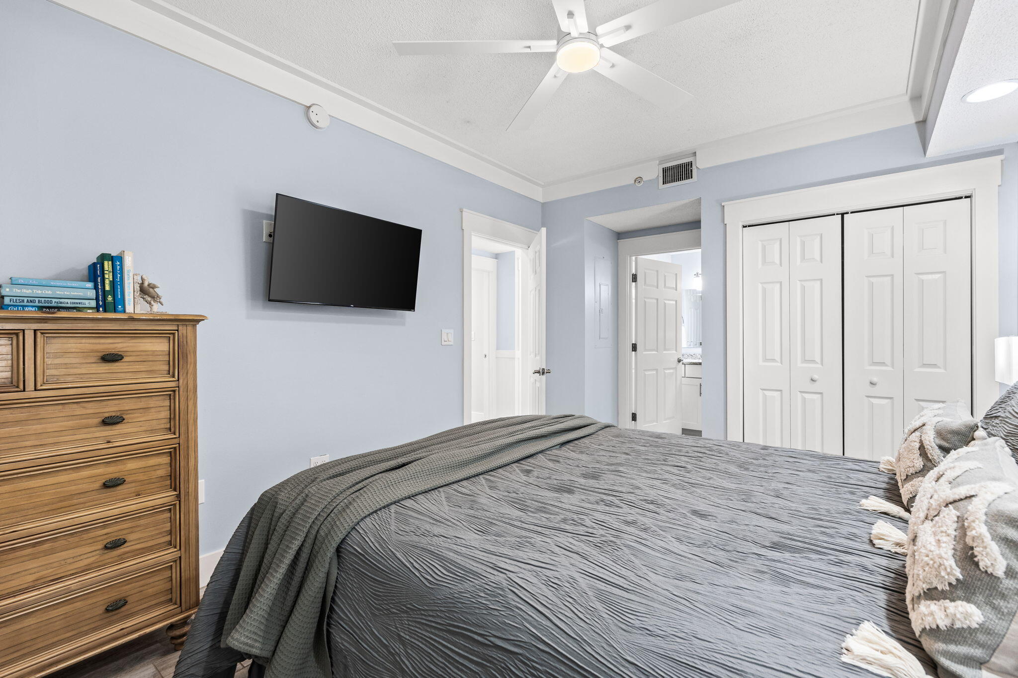 MAJESTIC SUN CONDOMINIUM - Residential