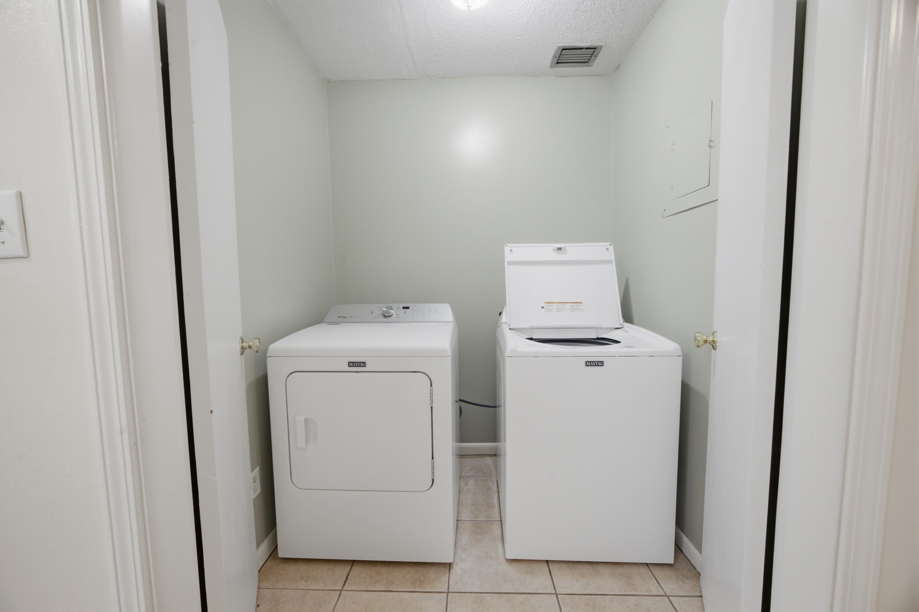 PORT DIXIE BEG NE COR BLK 56 S 164.67 FT - Residential