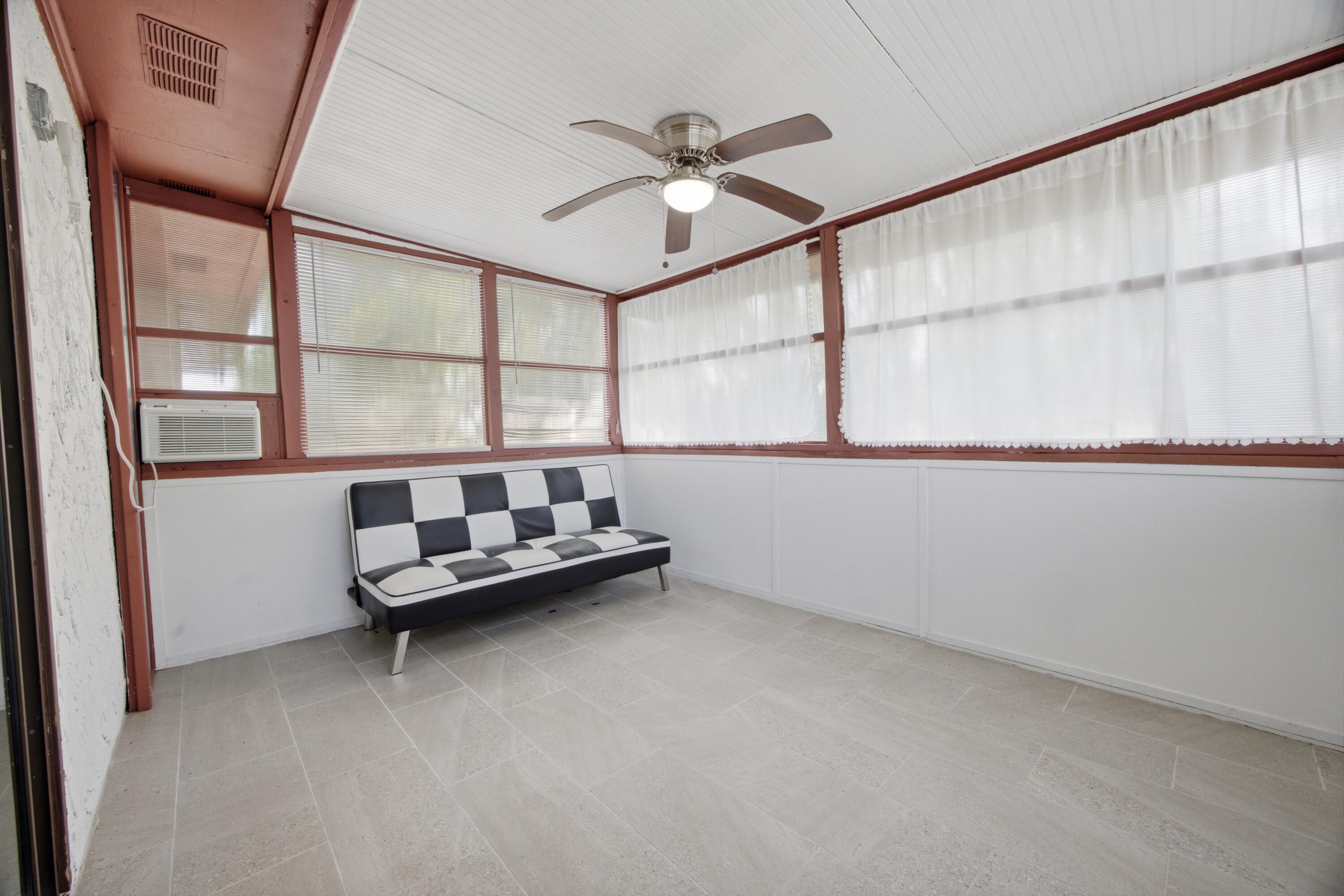 PORT DIXIE BEG NE COR BLK 56 S 164.67 FT - Residential
