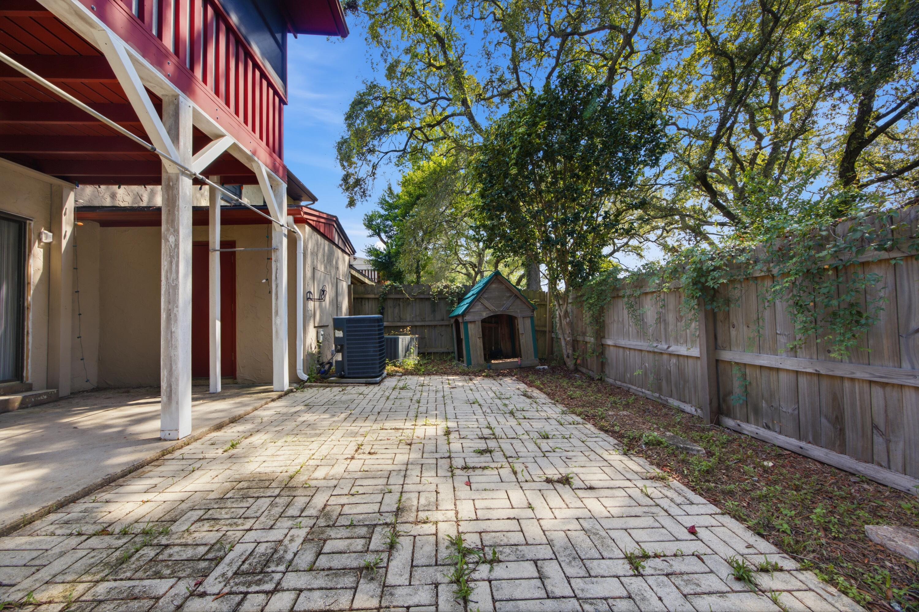 PORT DIXIE BEG NE COR BLK 56 S 164.67 FT - Residential