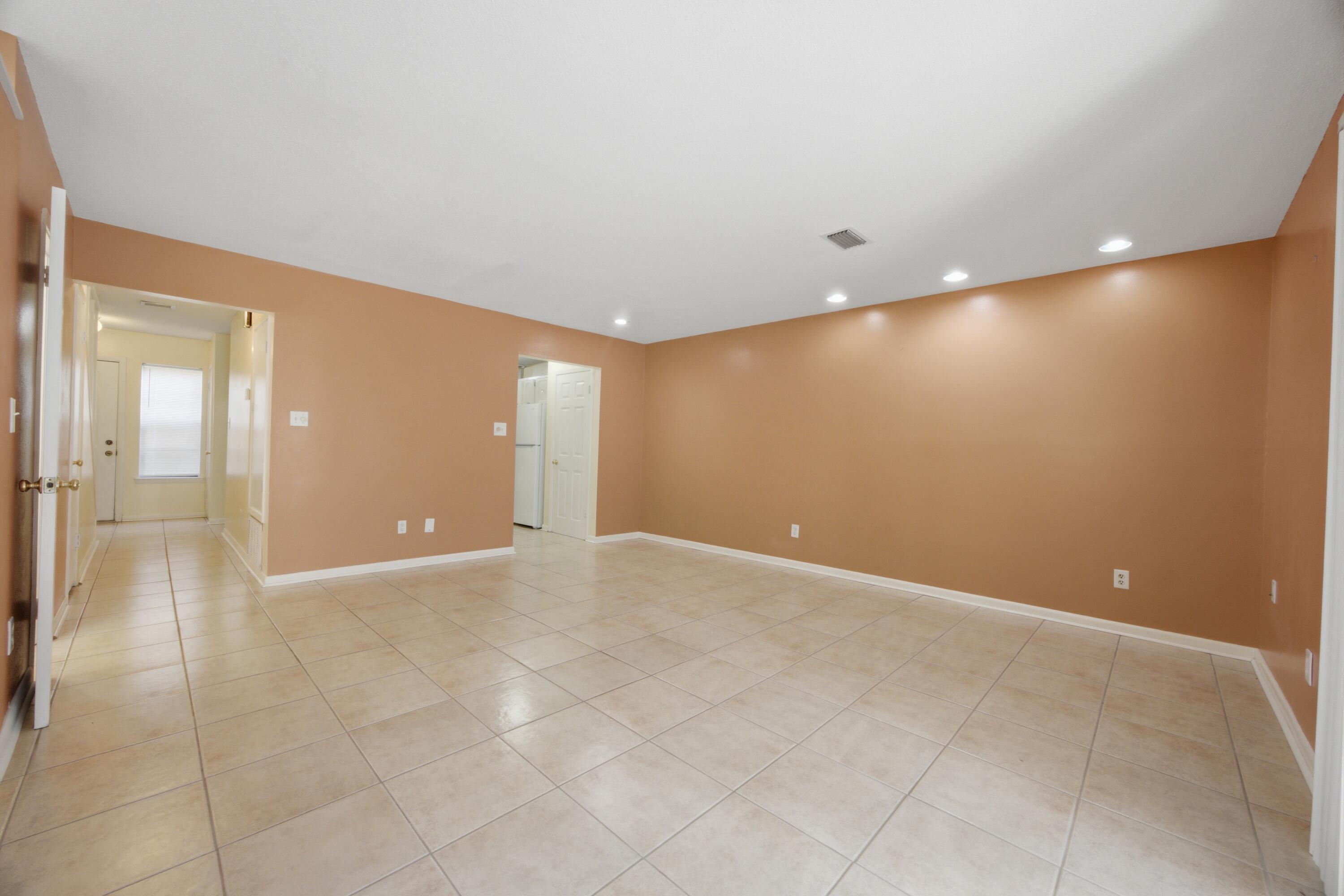 PORT DIXIE BEG NE COR BLK 56 S 164.67 FT - Residential