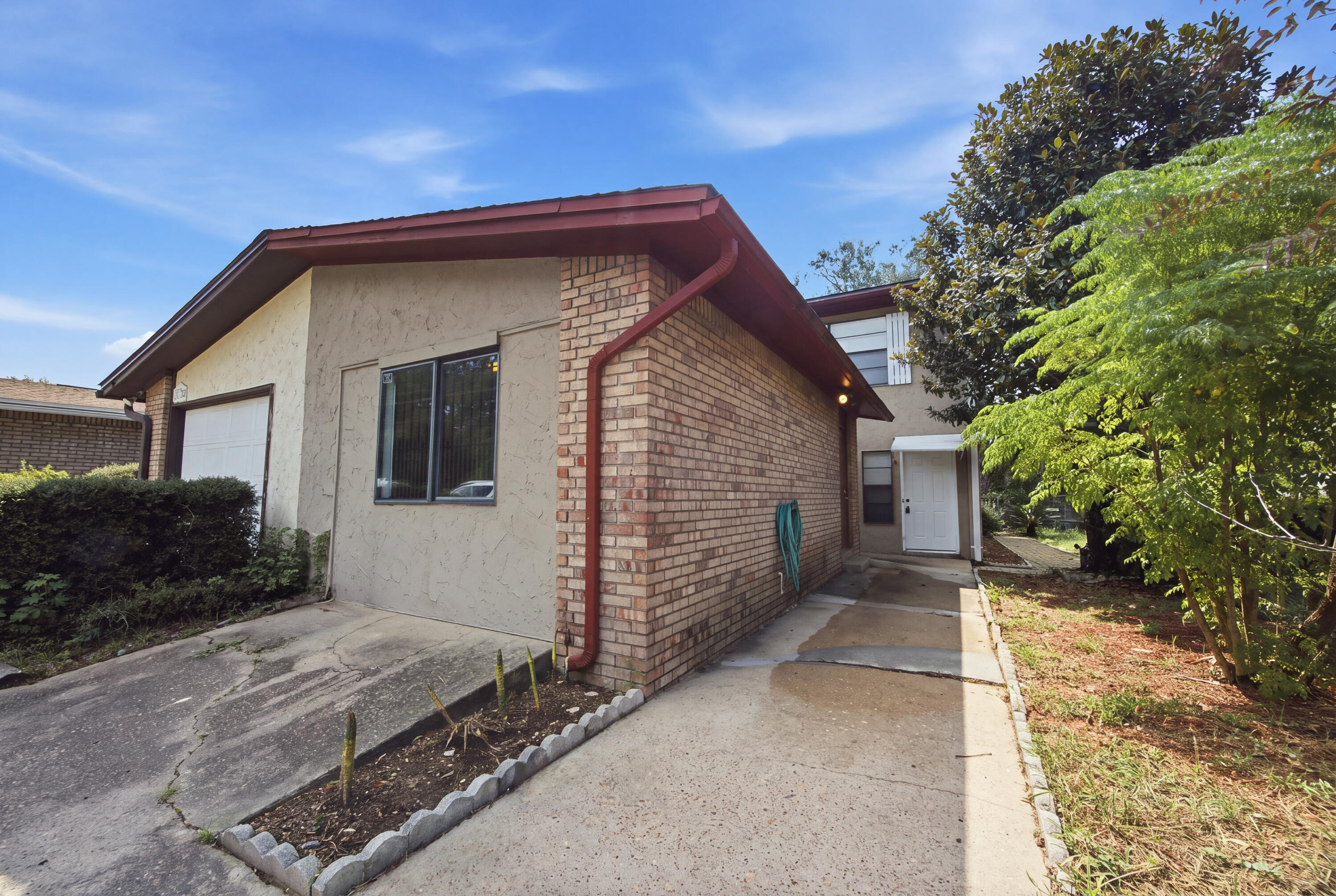 PORT DIXIE BEG NE COR BLK 56 S 164.67 FT - Residential