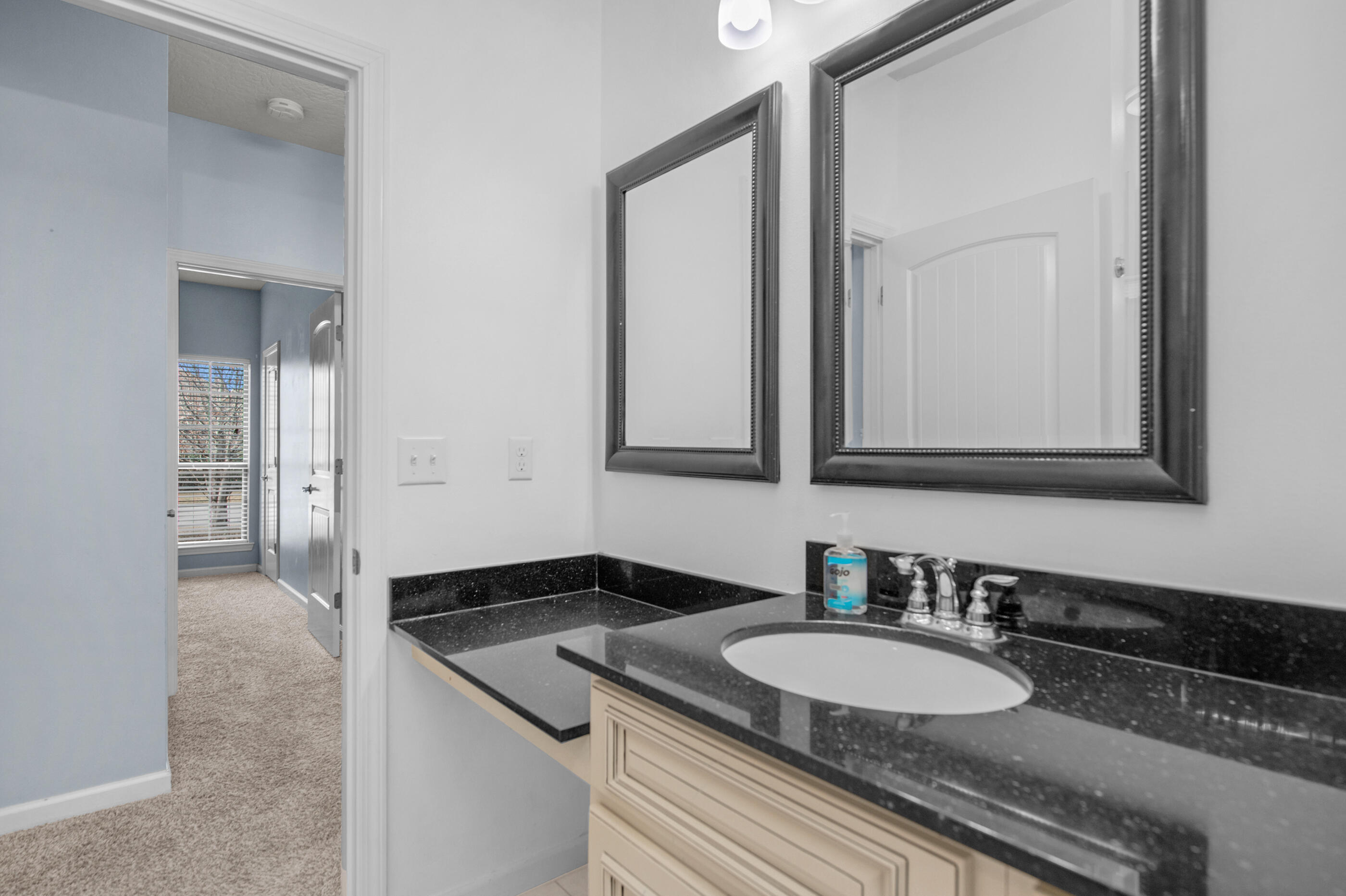DUGGAN POND ESTATES - Residential Lease