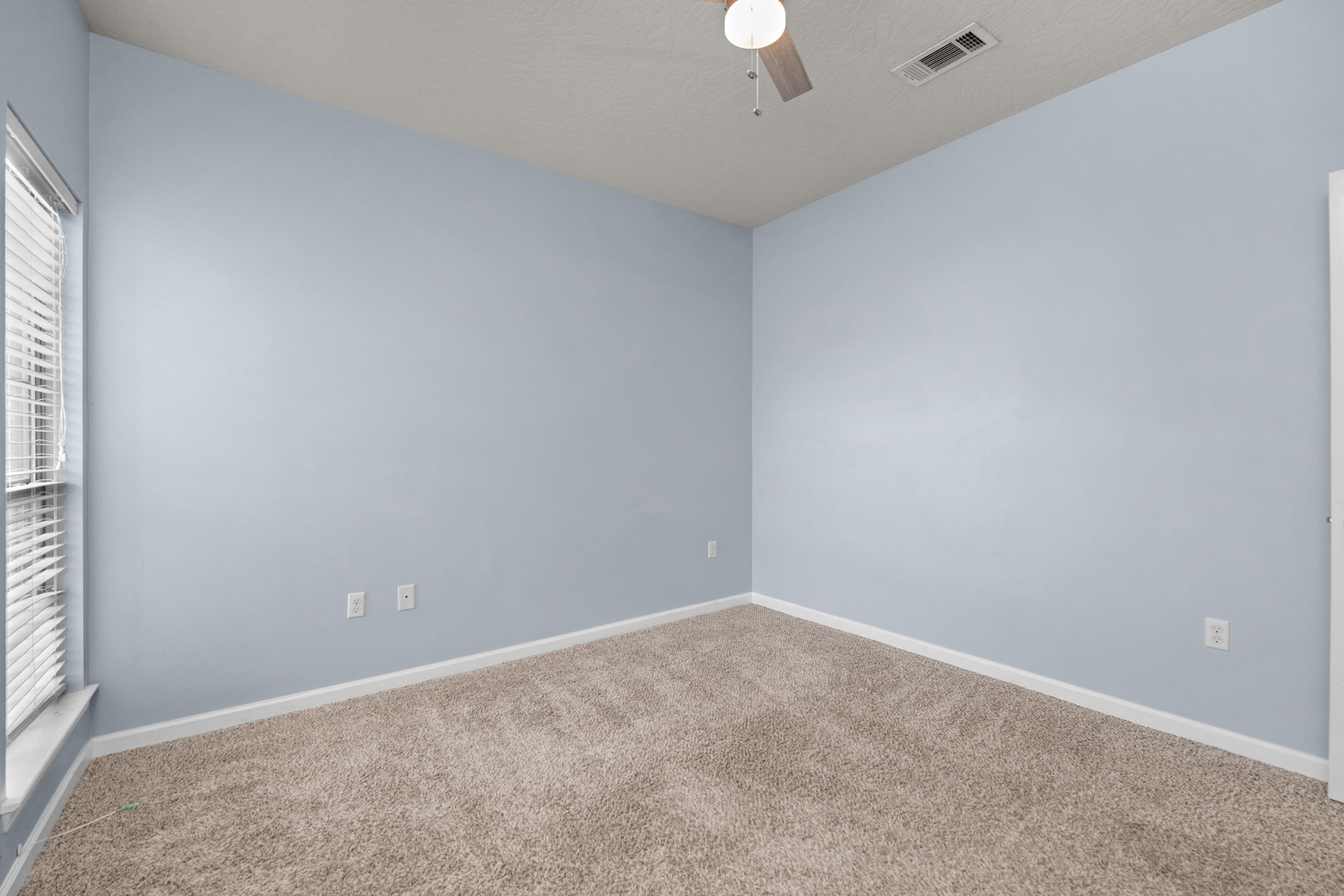 DUGGAN POND ESTATES - Residential Lease