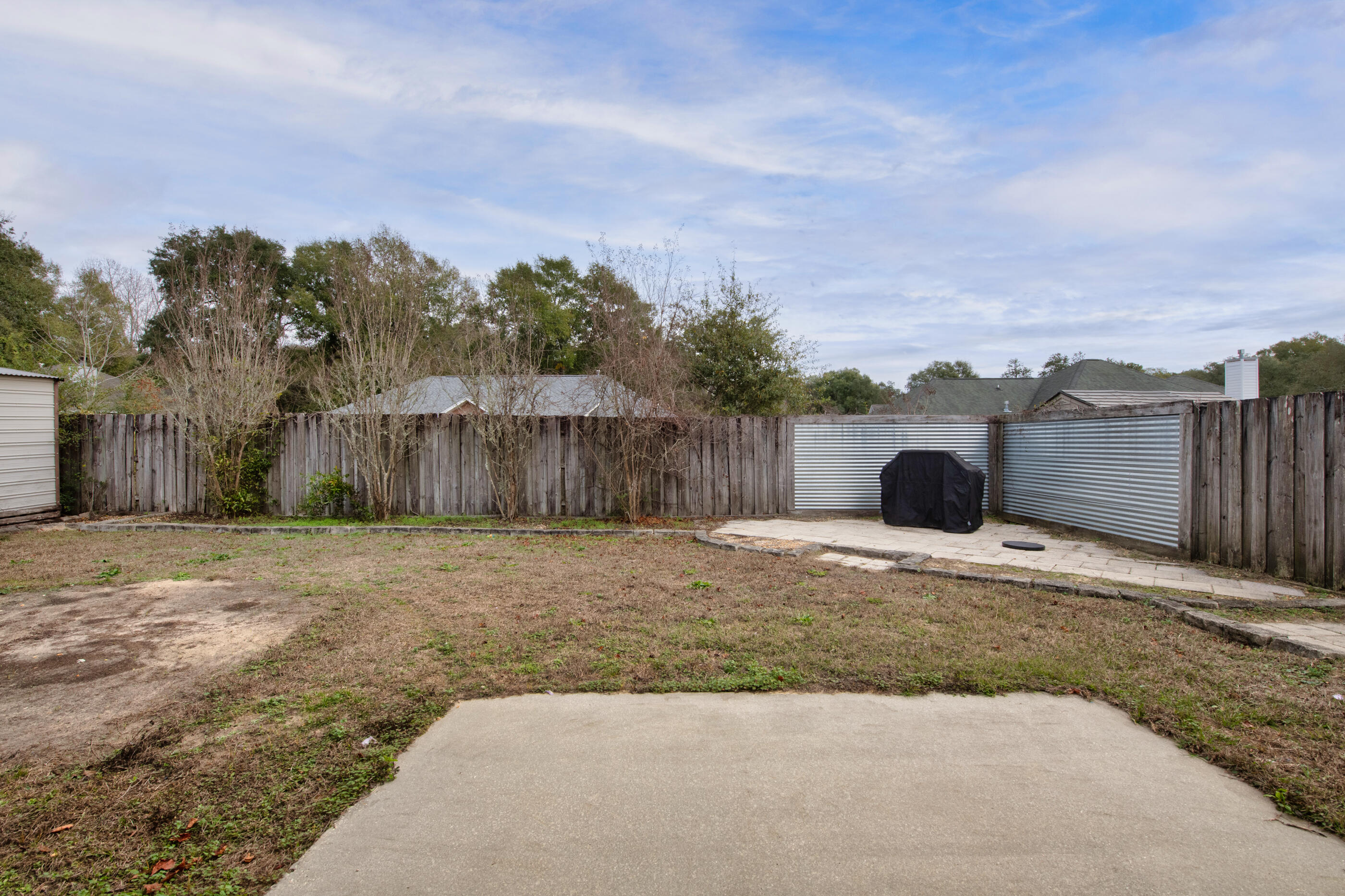 DUGGAN POND ESTATES - Residential Lease