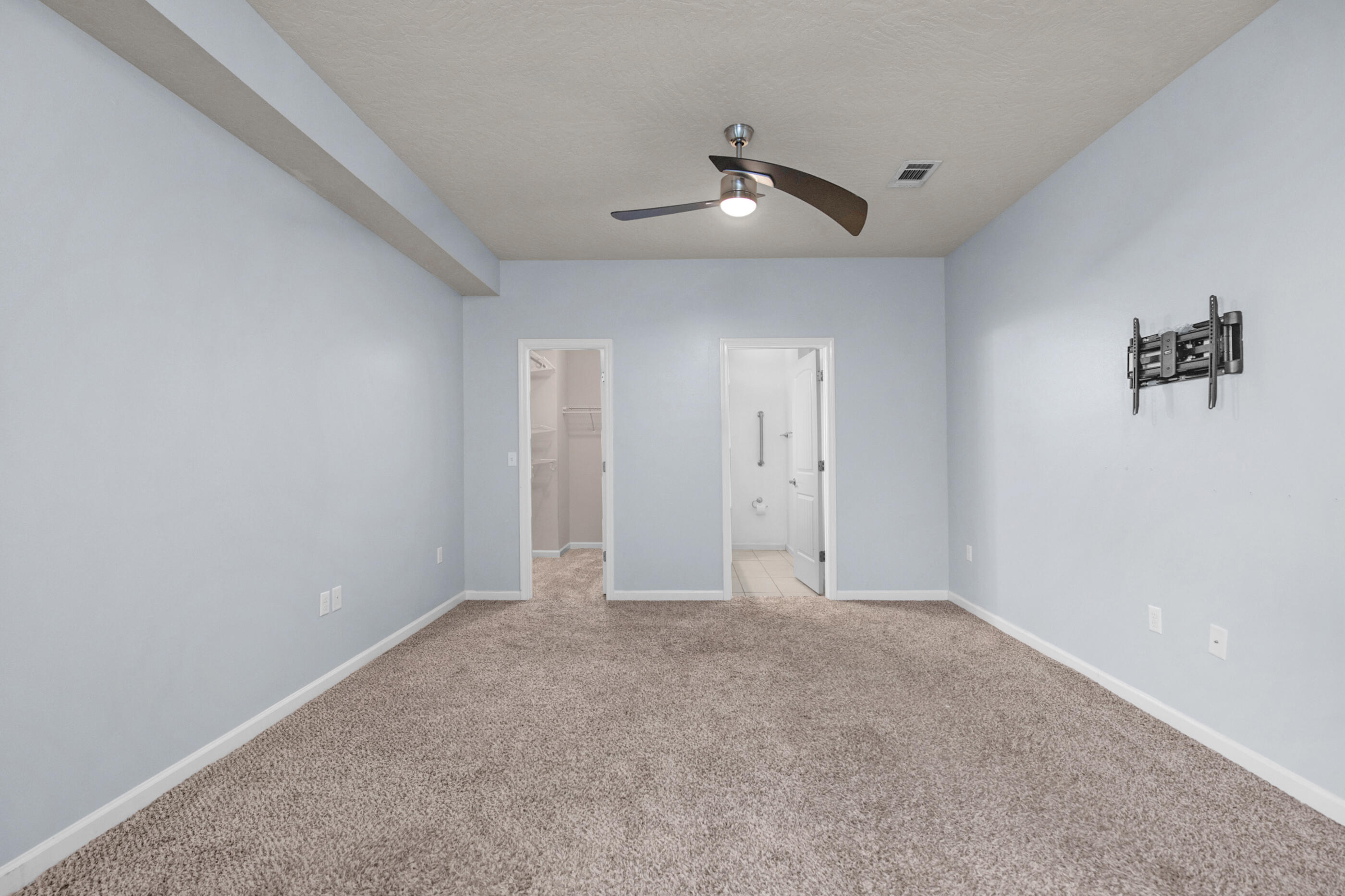 DUGGAN POND ESTATES - Residential Lease