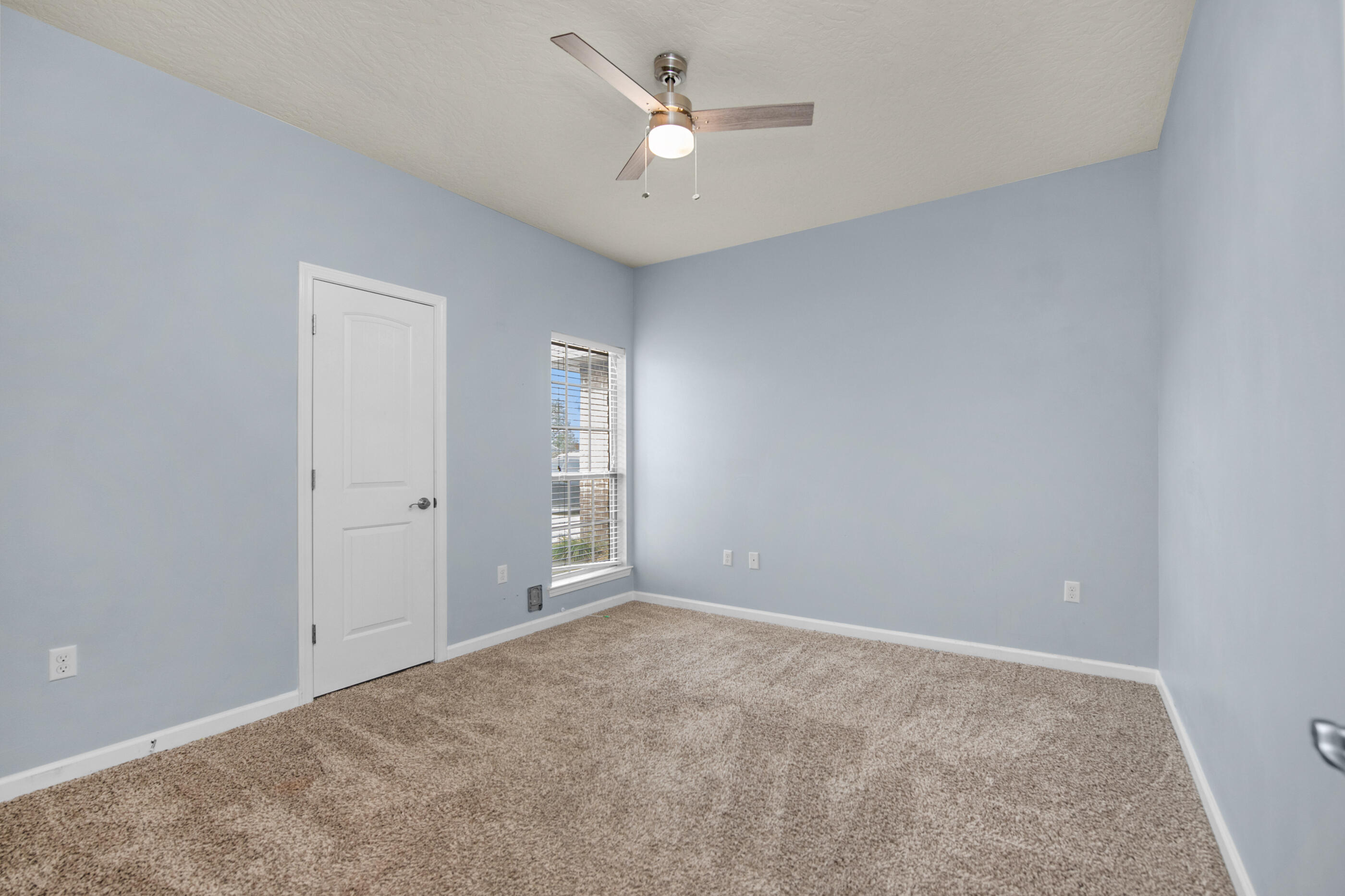 DUGGAN POND ESTATES - Residential Lease