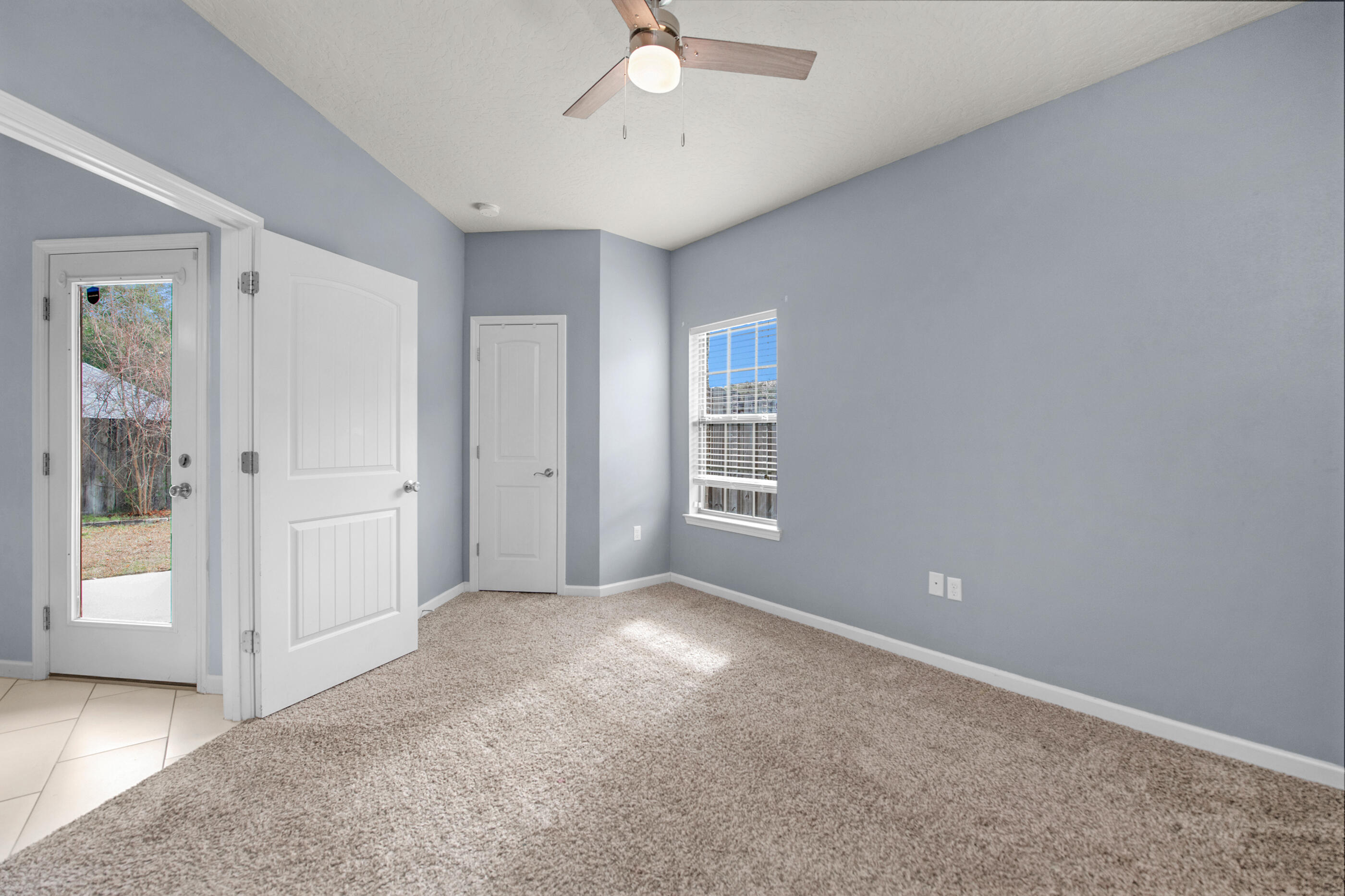 DUGGAN POND ESTATES - Residential Lease