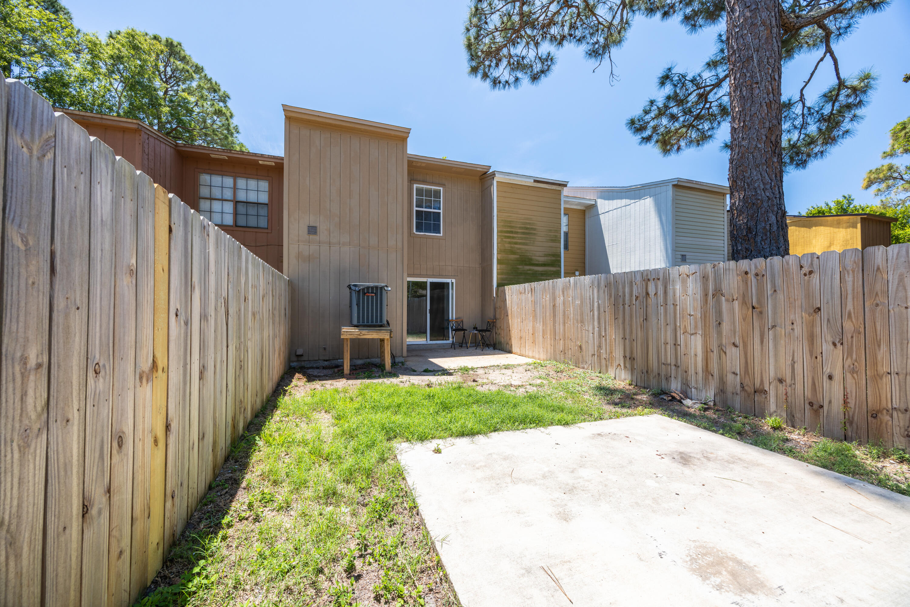 DEVAUX T/H  UNIT 2 - Residential