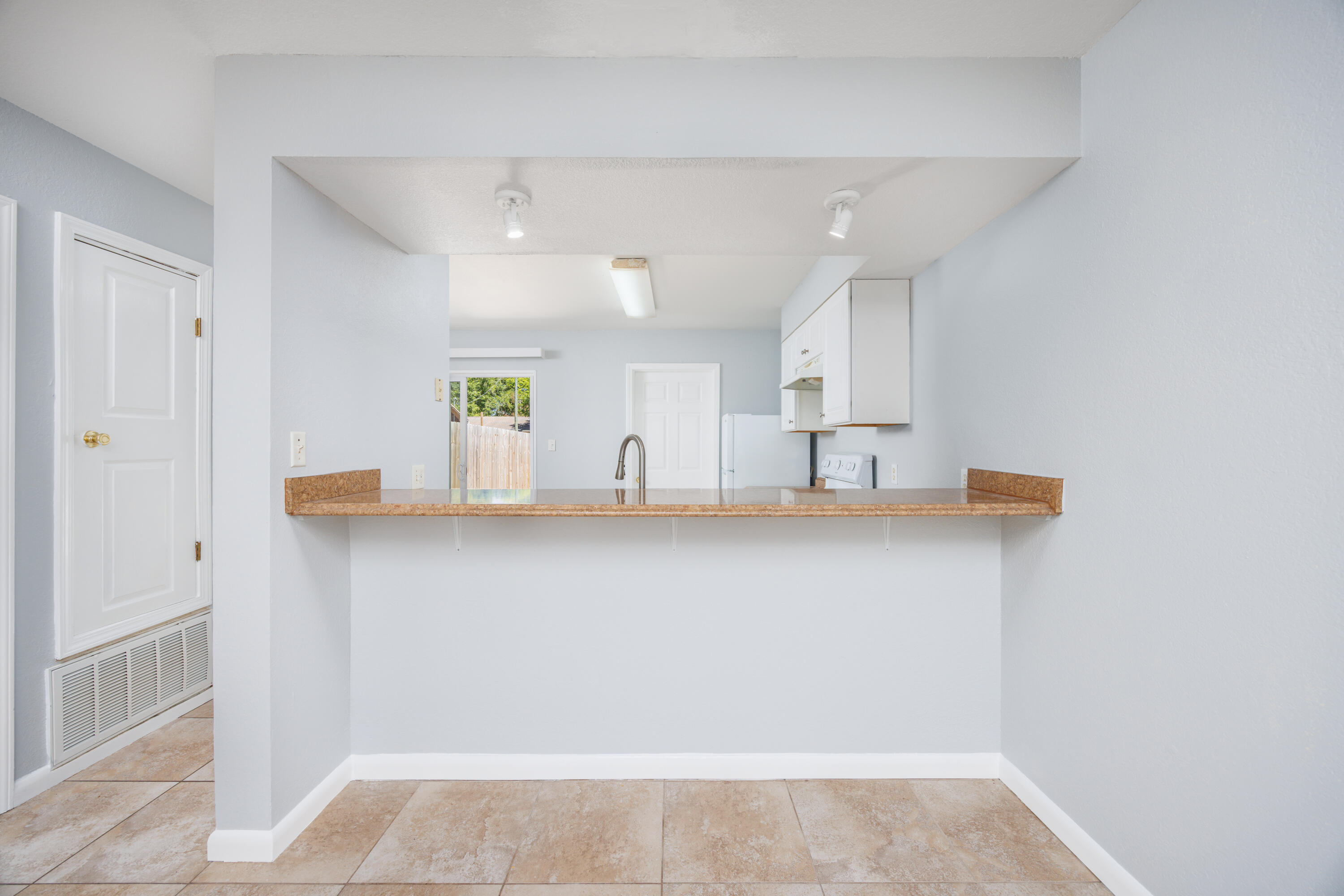 DEVAUX T/H  UNIT 2 - Residential