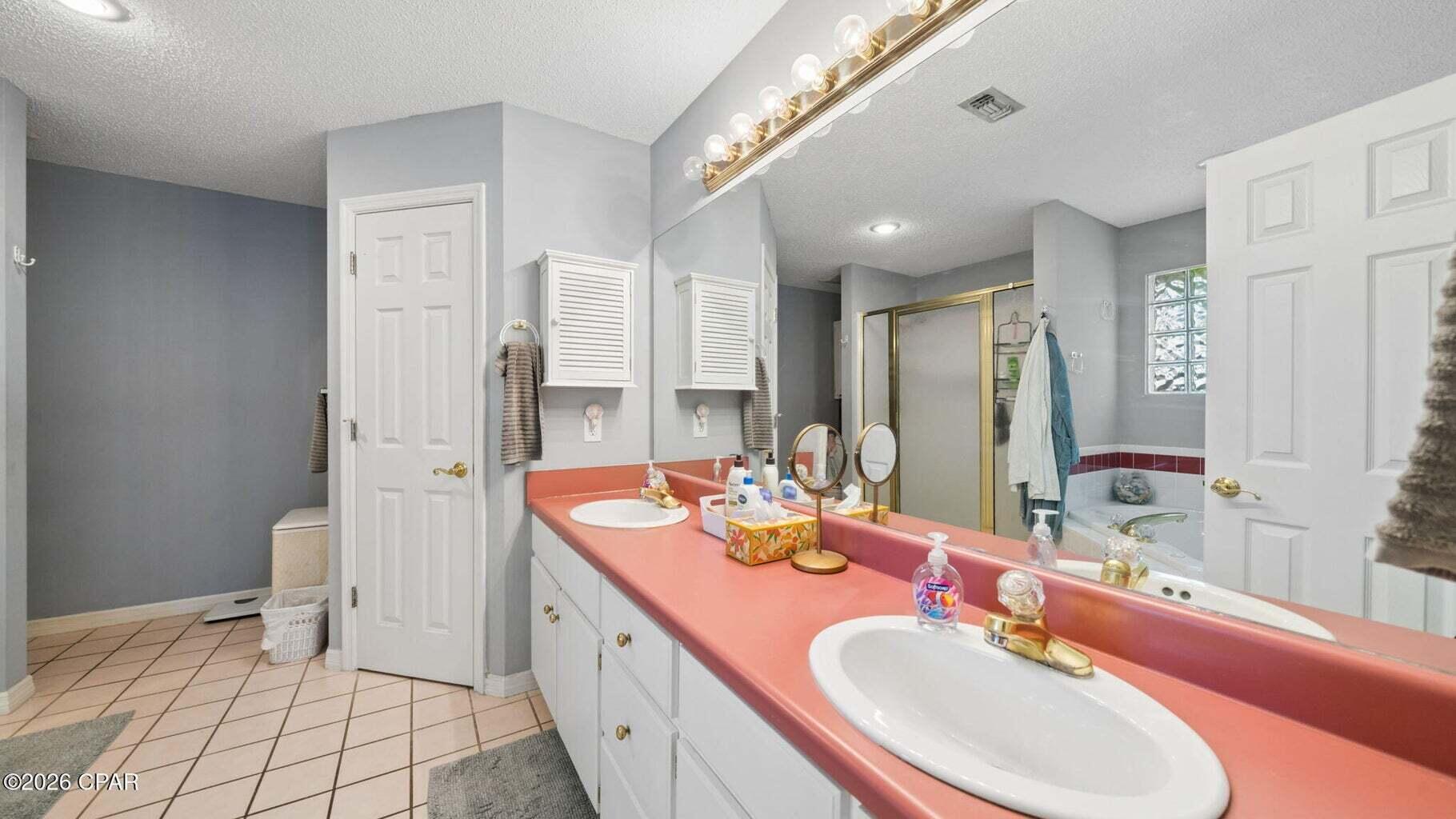 NORTHSHORE ADDN PH 6 - Residential