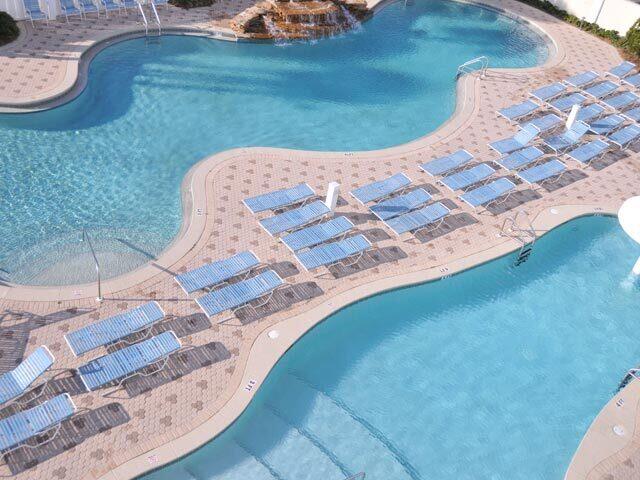 MAJESTIC BEACH TOWERS - Residential