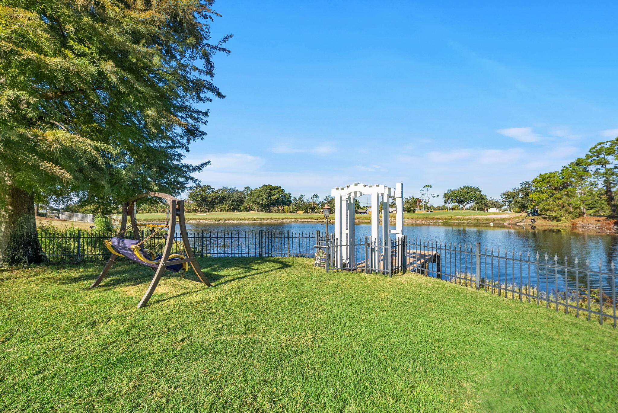 LEGEND LAKES - Residential
