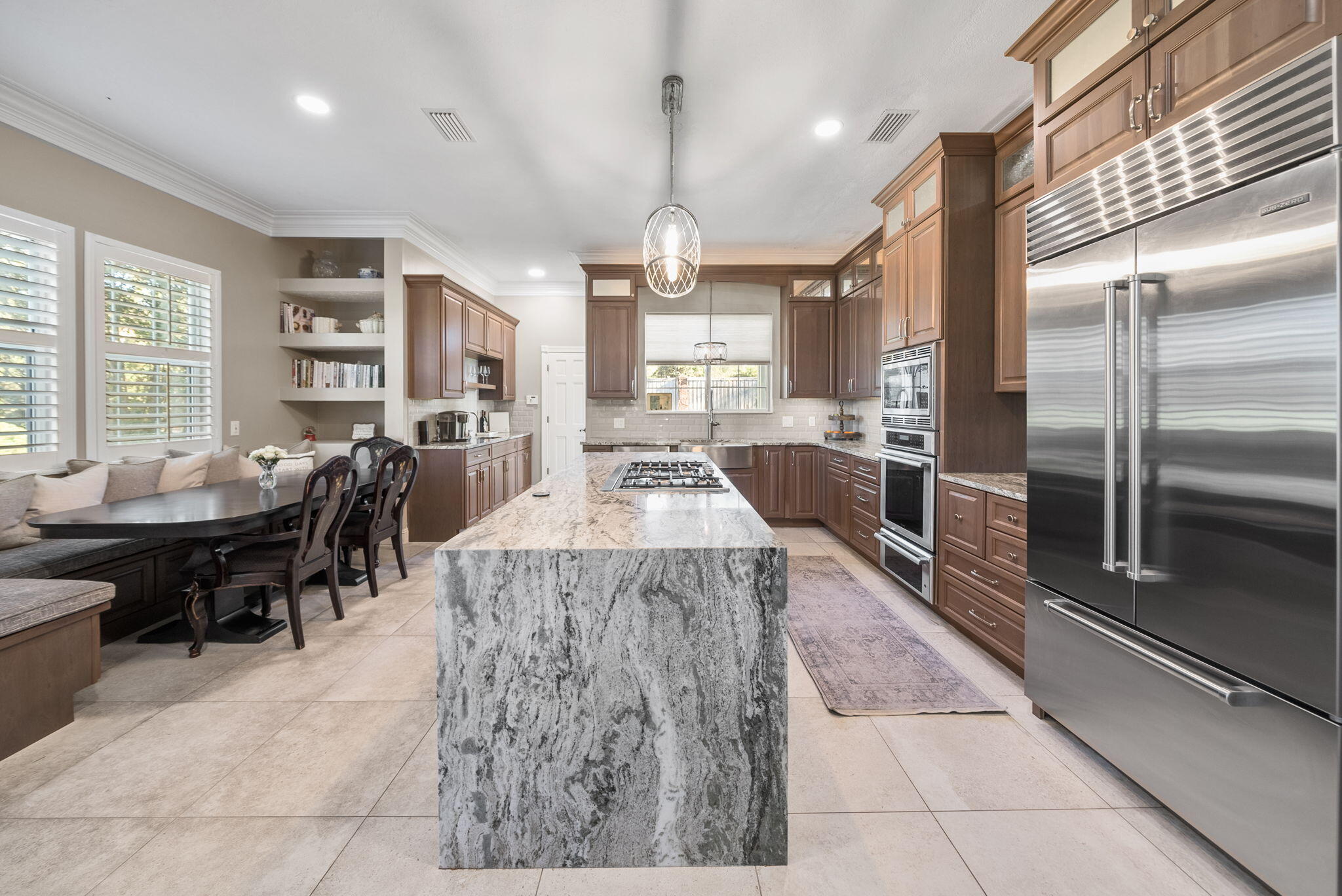 LEGEND LAKES - Residential
