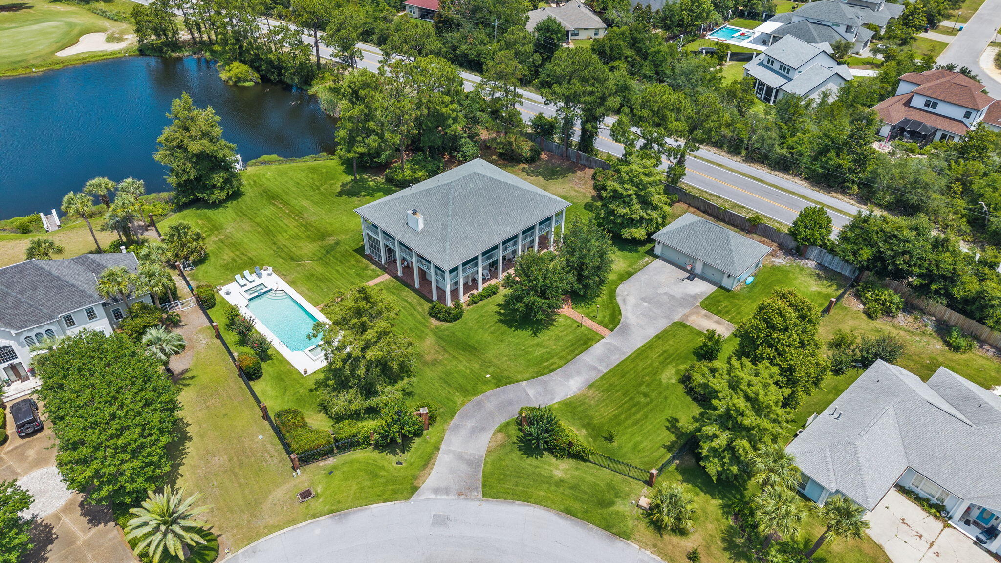 LEGEND LAKES - Residential