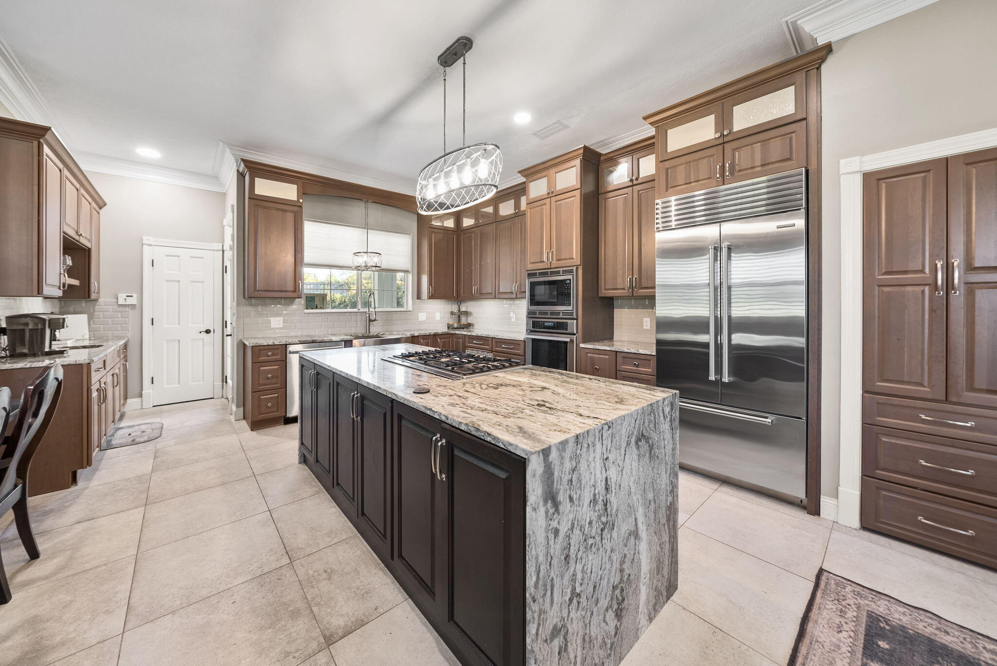 LEGEND LAKES - Residential